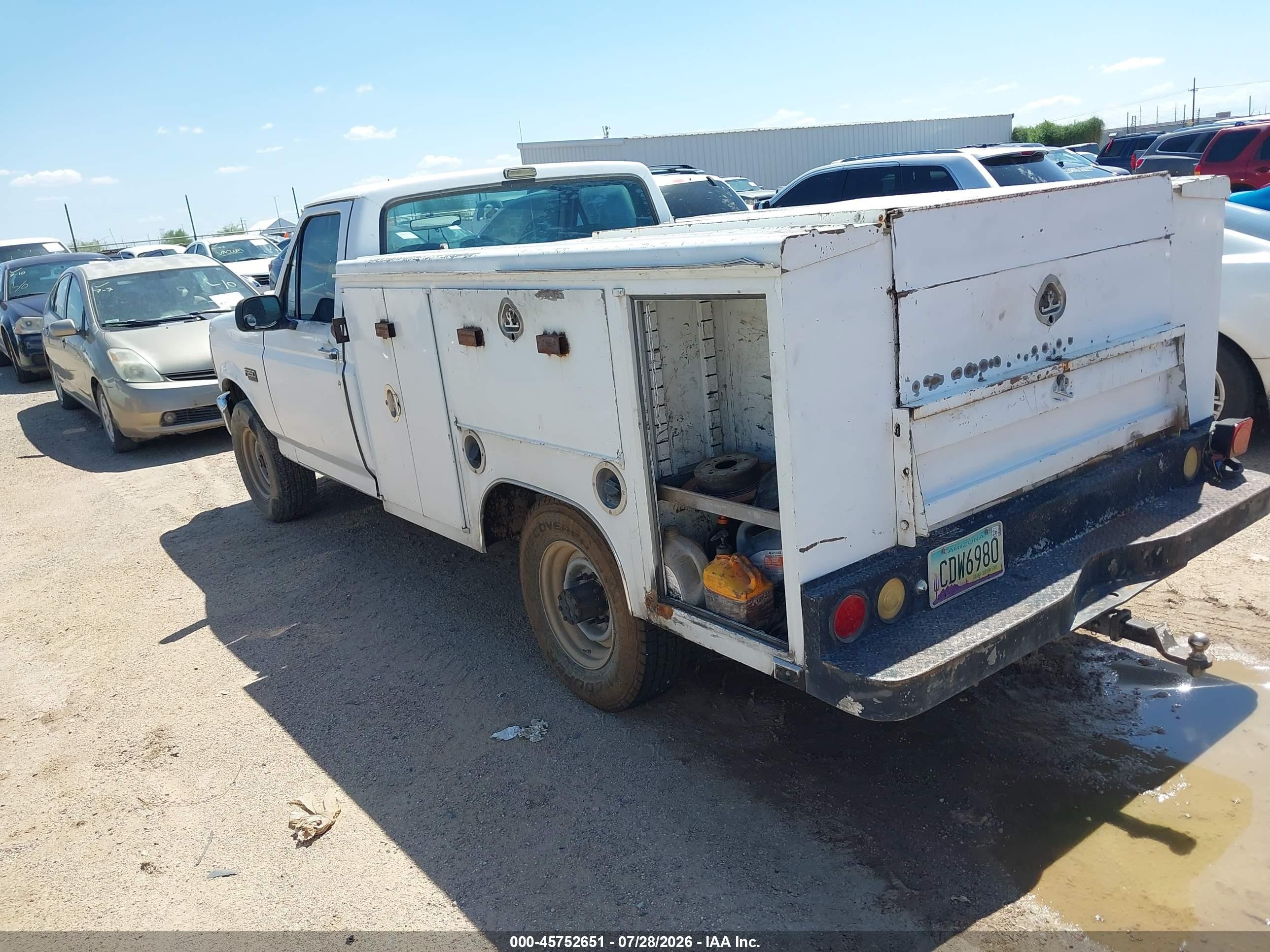 1993 Ford F250   White vin: 2FTHF25H2PCA60313