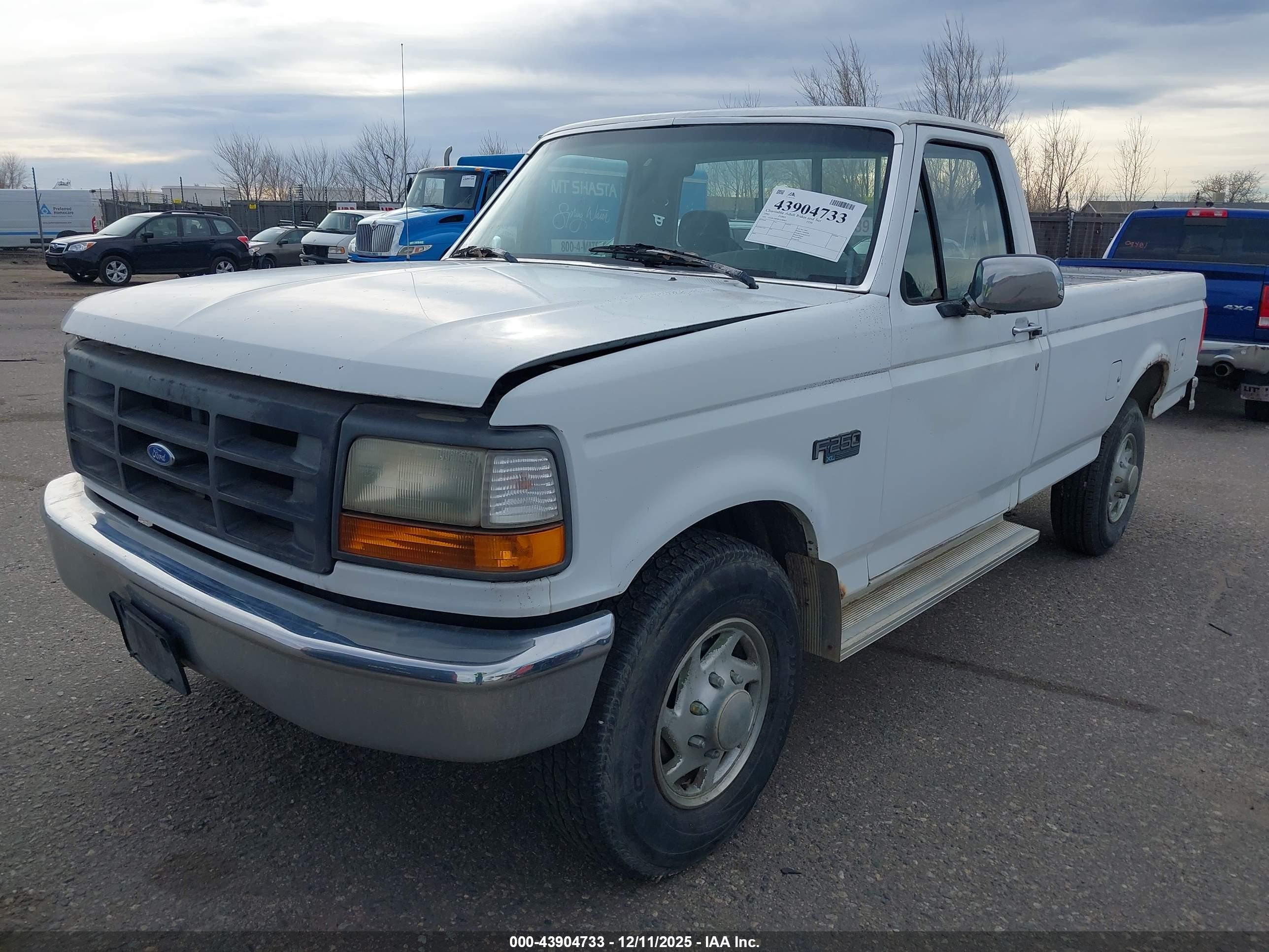 1993 Ford F250   White vin: 2FTHF25H5PCA90065