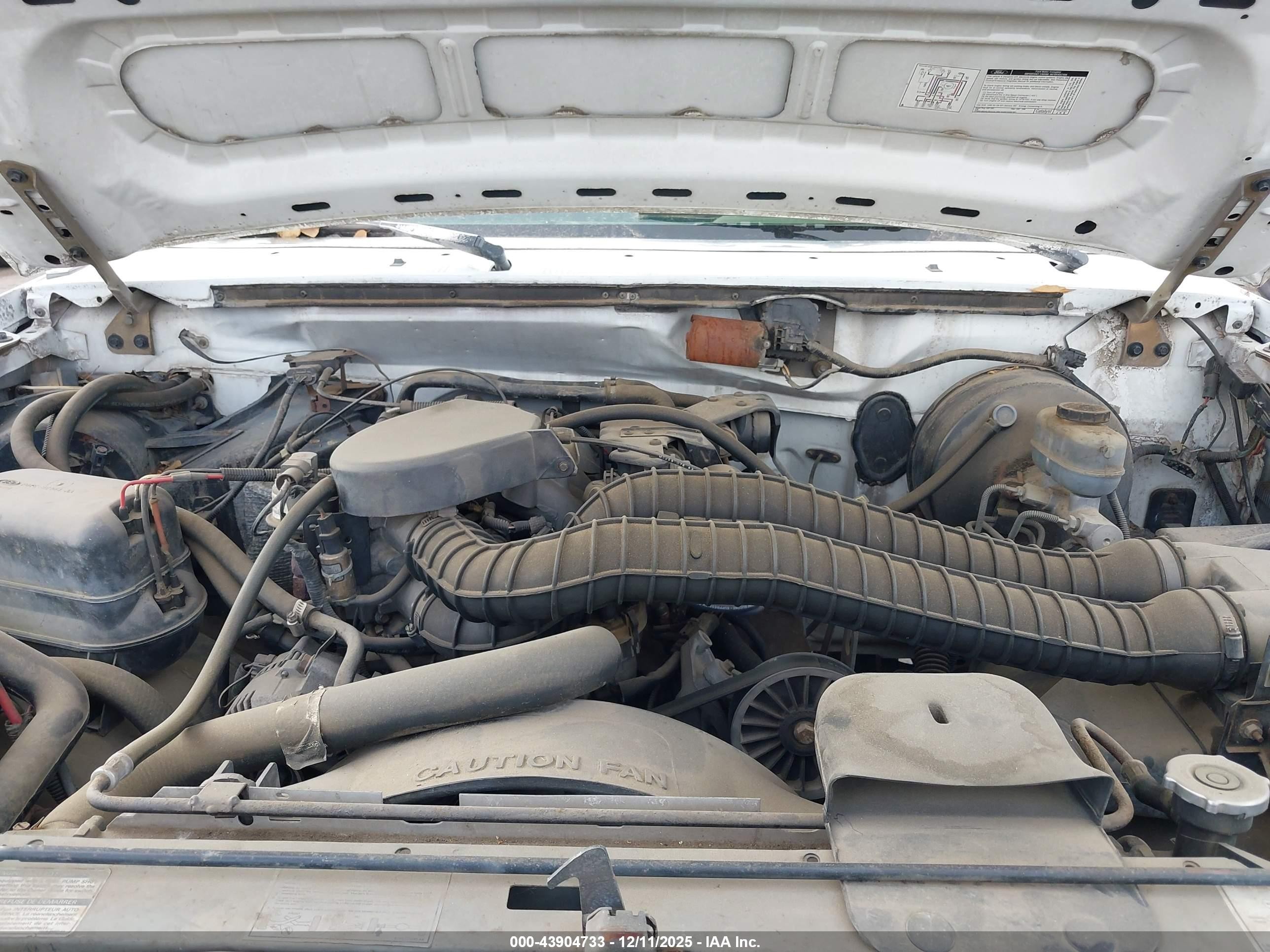 1993 Ford F250   White vin: 2FTHF25H5PCA90065