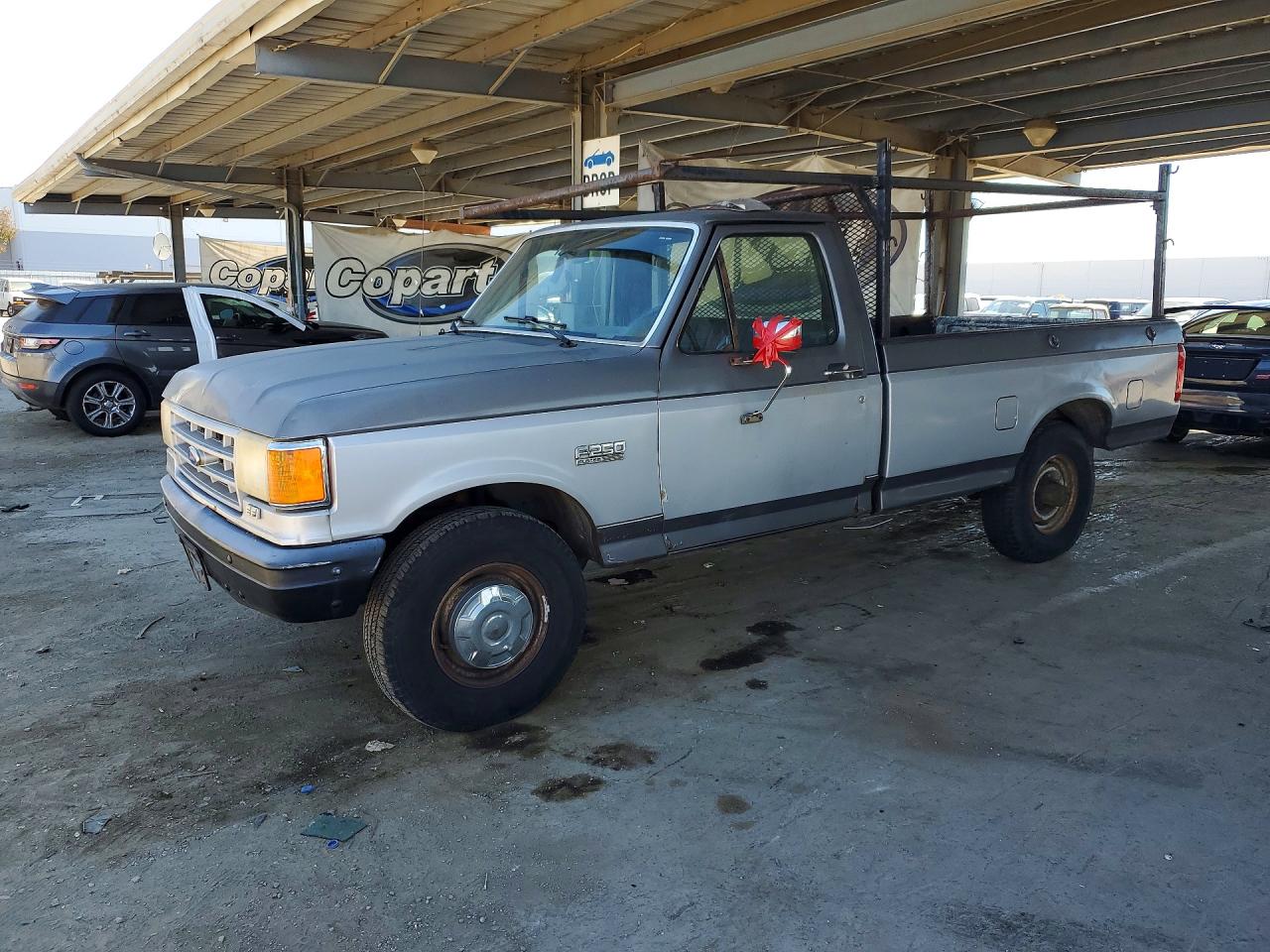 1991 Ford F250 Silver vin: 2FTHF25H6MCA65798
