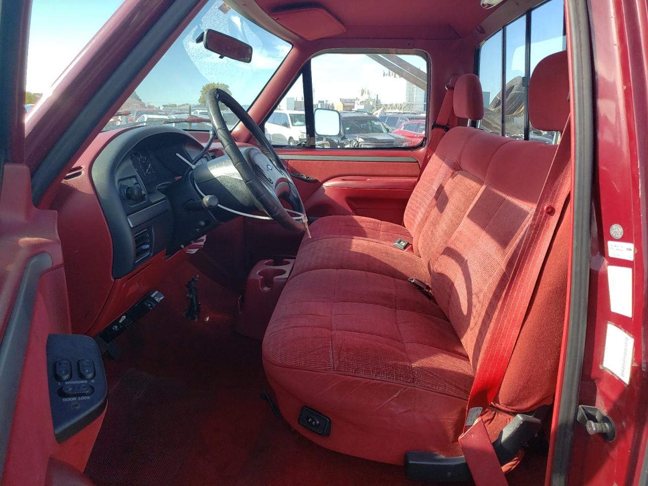 1993 Ford F250 Red vin: 2FTHF25H8PCA36887