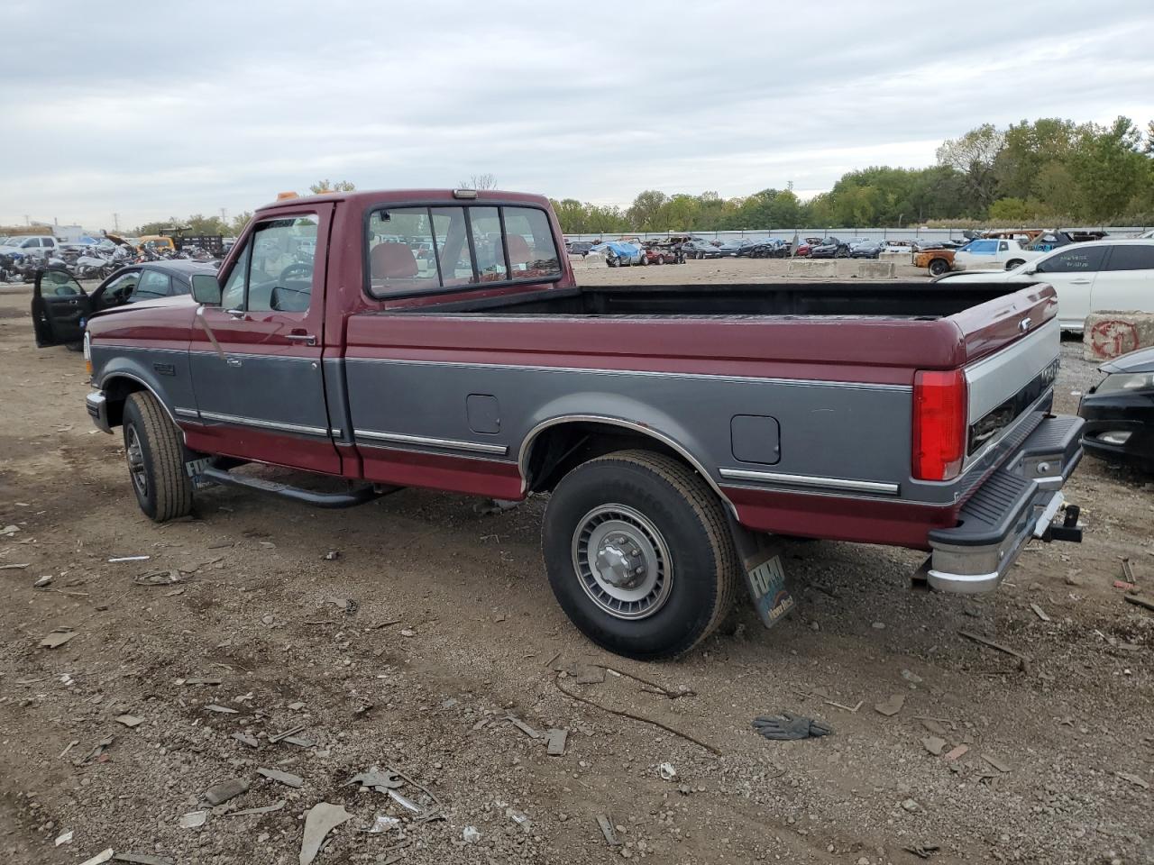 1993 Ford F250 Red vin: 2FTHF25H8PCA36887