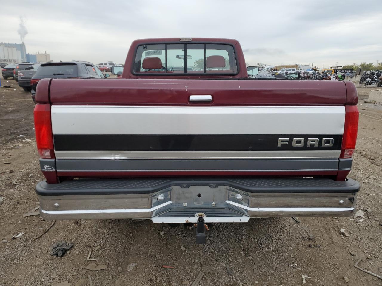 1993 Ford F250 Red vin: 2FTHF25H8PCA36887