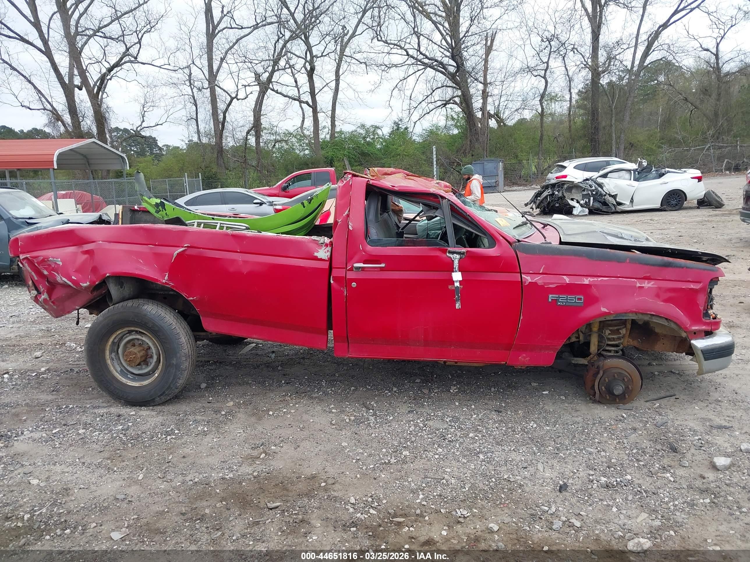 1996 Ford F250   Red vin: 2FTHF25H9TCA60920