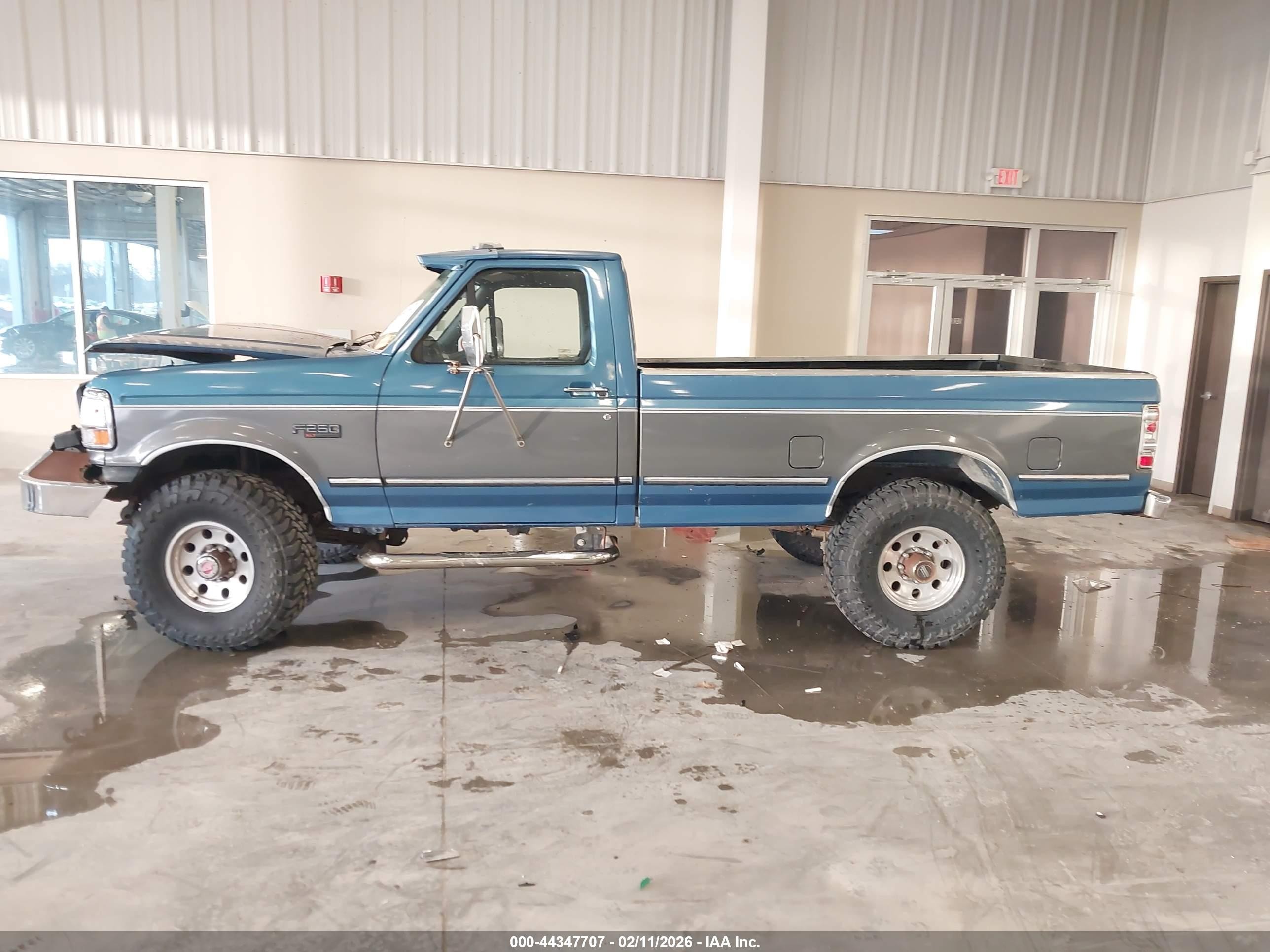 1993 Ford F250   Синий vin: 2FTHF26G0PCA76550