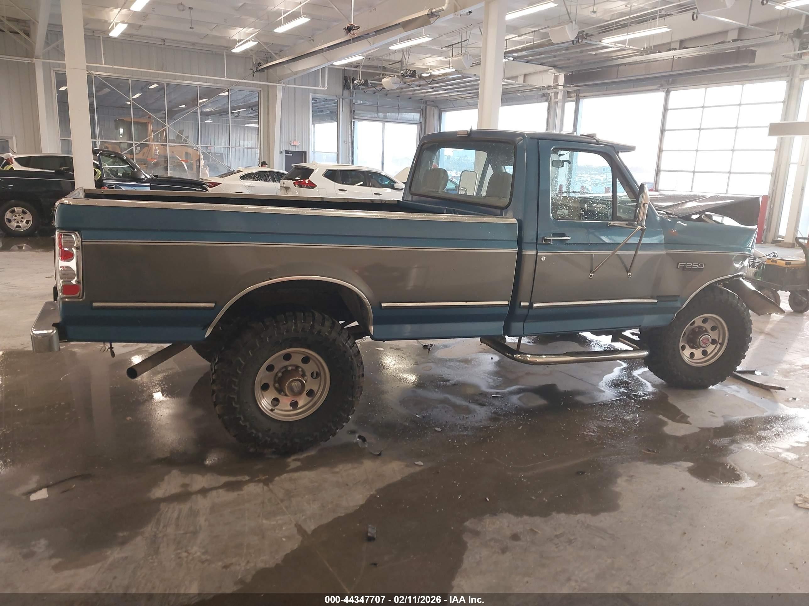 1993 Ford F250   Синий vin: 2FTHF26G0PCA76550
