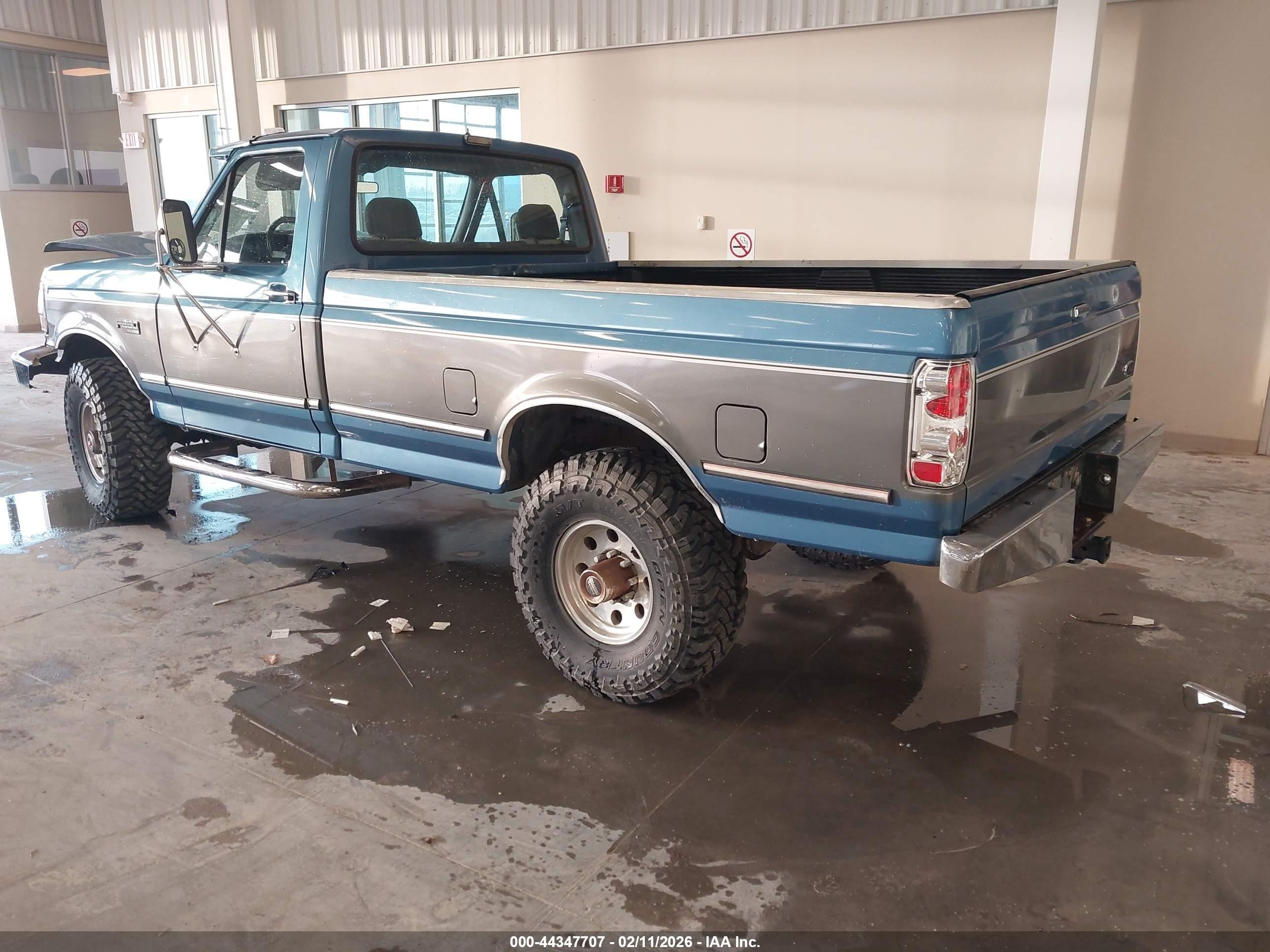 1993 Ford F250   Синий vin: 2FTHF26G0PCA76550