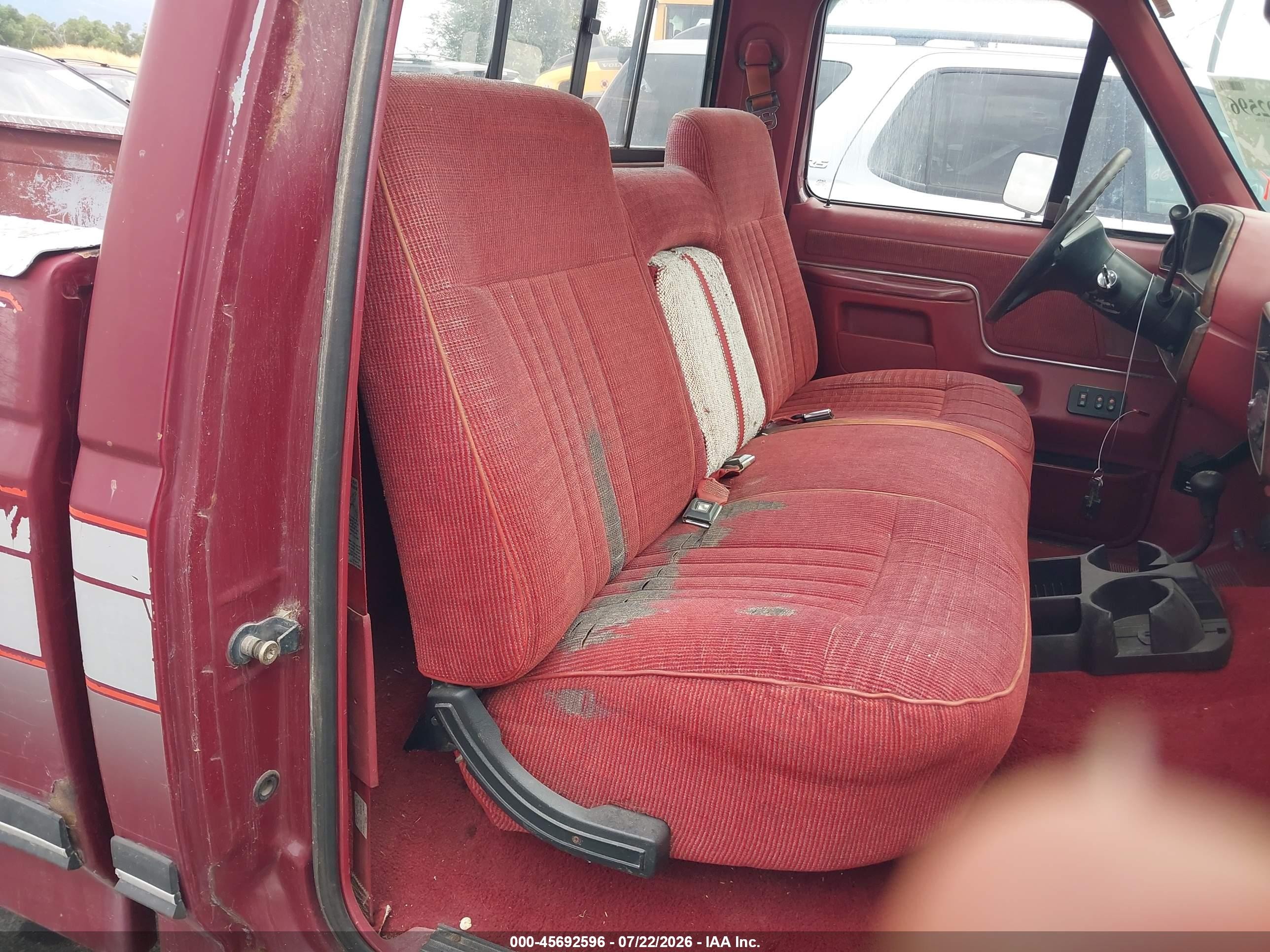 1990 Ford F250   Красный vin: 2FTHF26G8LCA55164