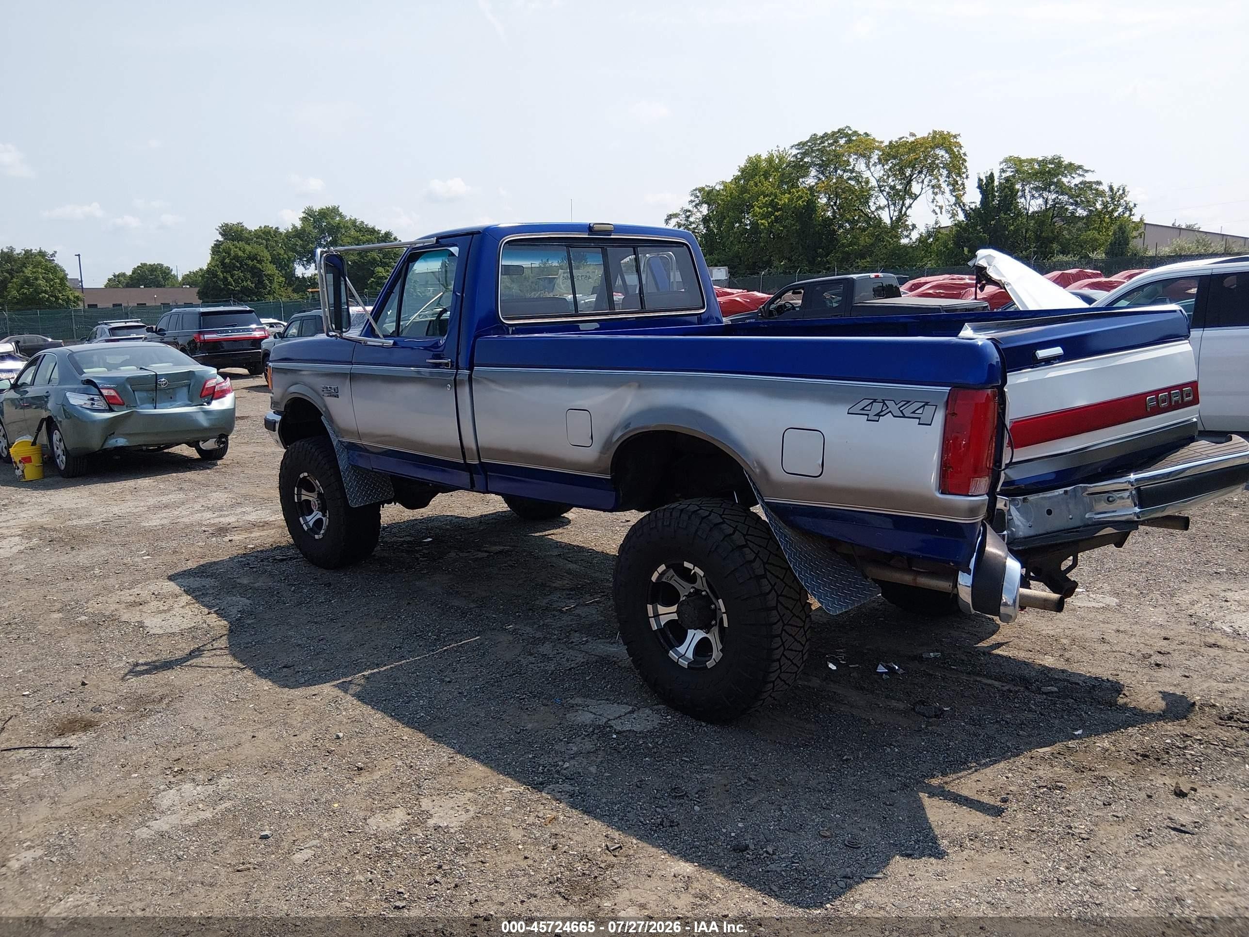 1990 Ford F250   Dark Blue vin: 2FTHF26GXLCA46532