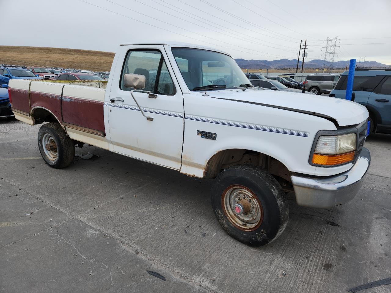 1993 Ford F250 Two Tone vin: 2FTHF26GXPCA39702