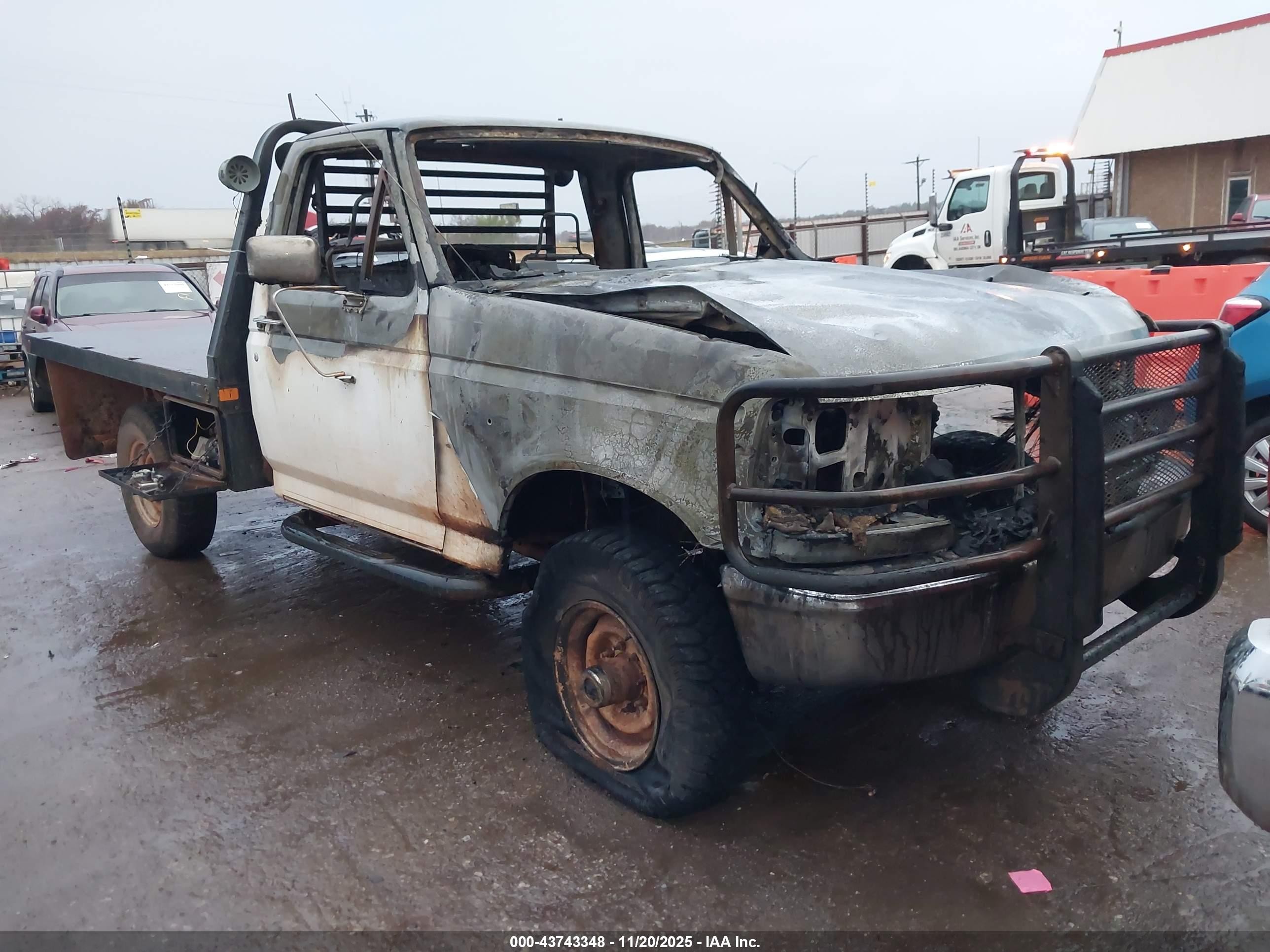 1995 Ford F250   White vin: 2FTHF26H2SCA77653