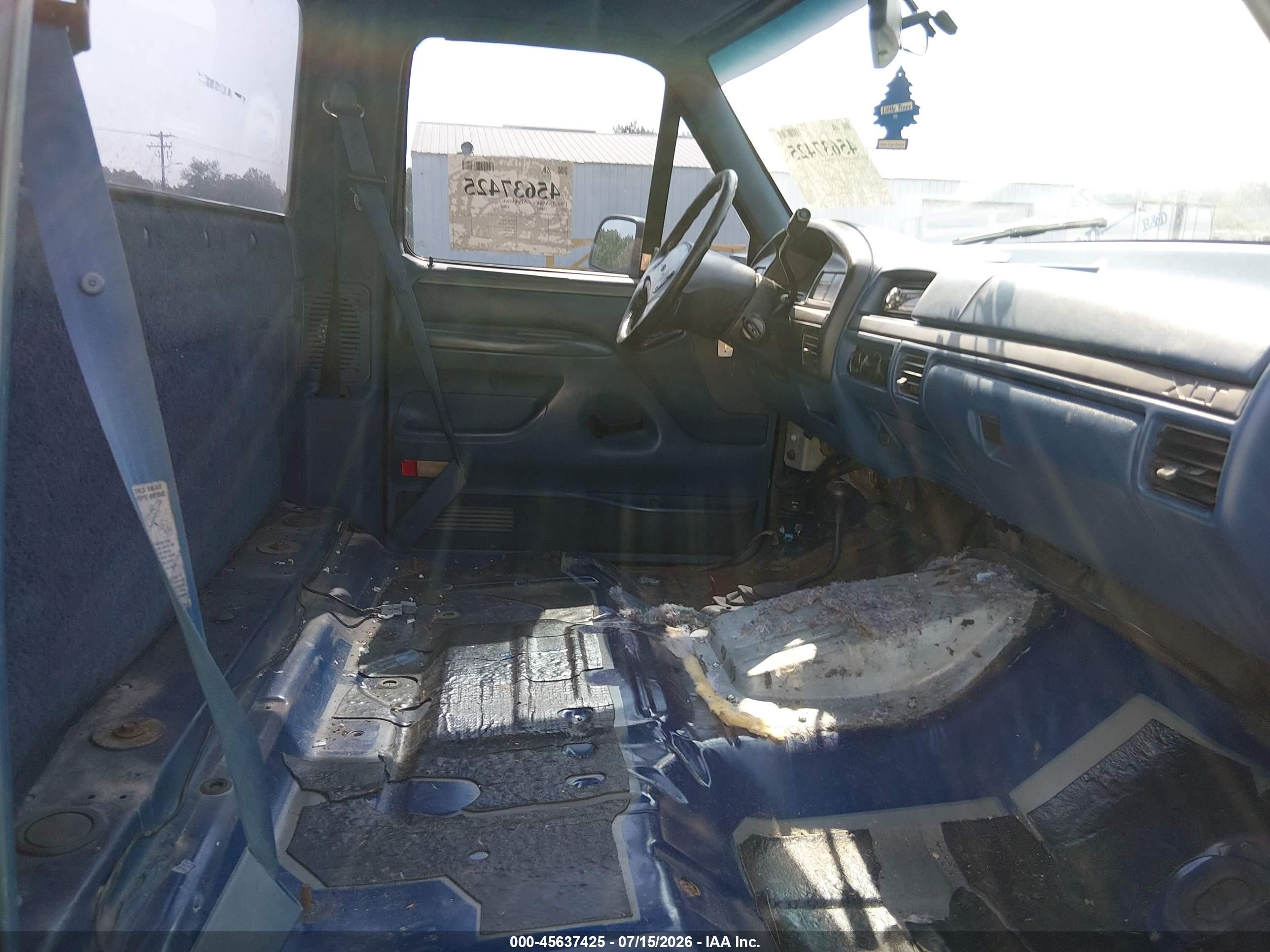 1995 Ford F250   Blue vin: 2FTHF26H3SCA71506