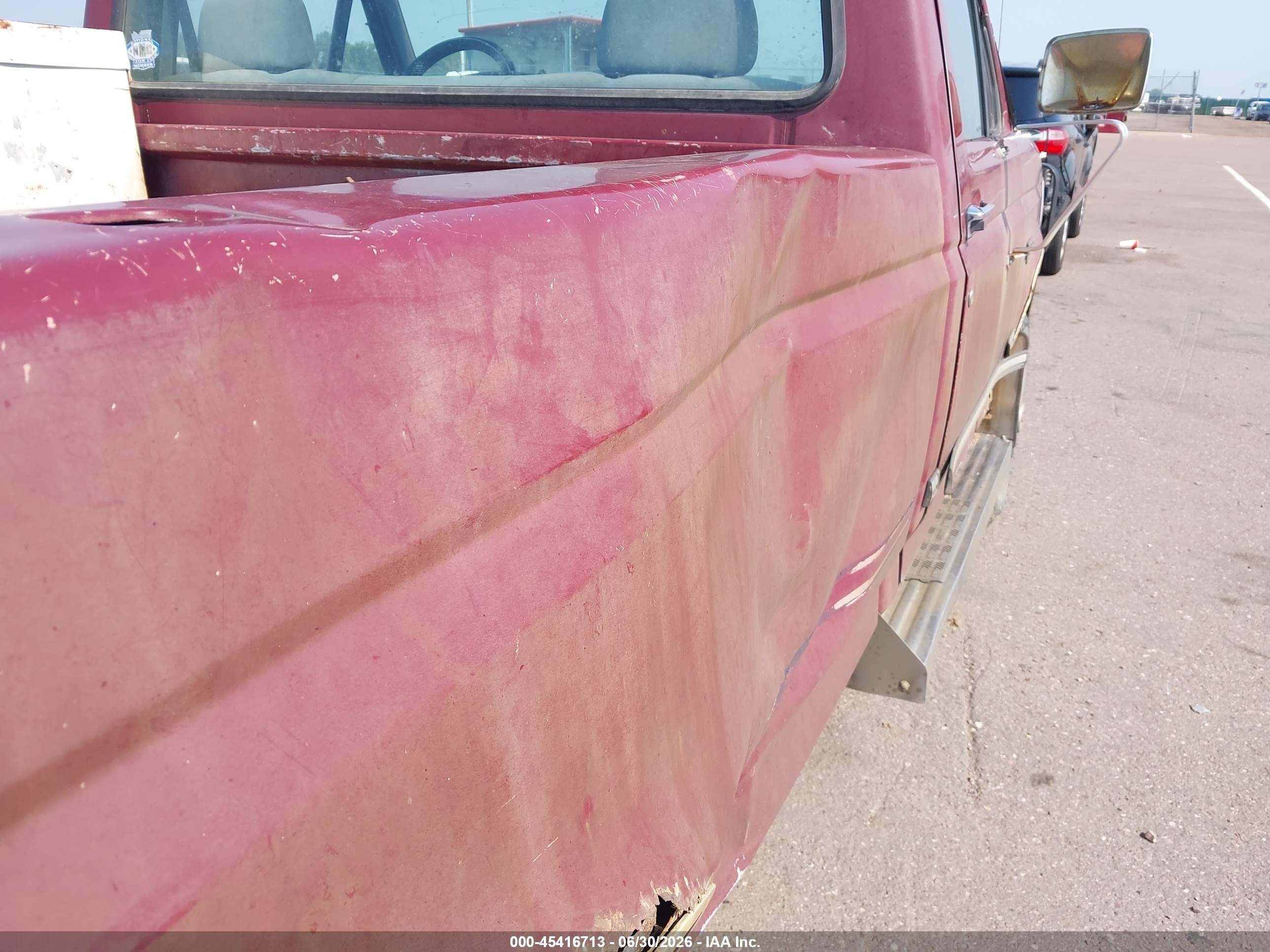 1993 Ford F250   Red vin: 2FTHF26M9PCA57503