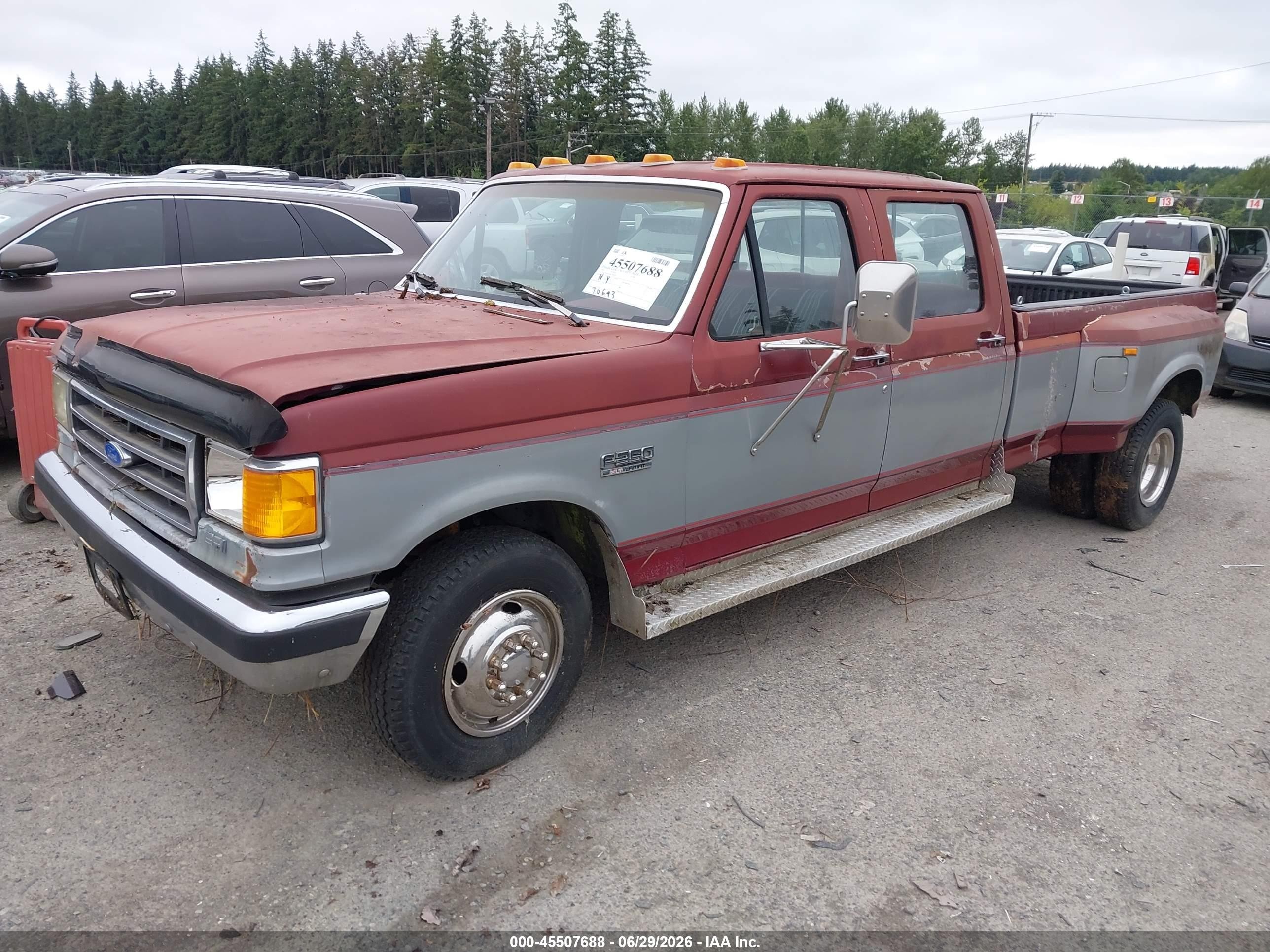 1991 Ford F350   Red vin: 2FTJW35G1MCA44713