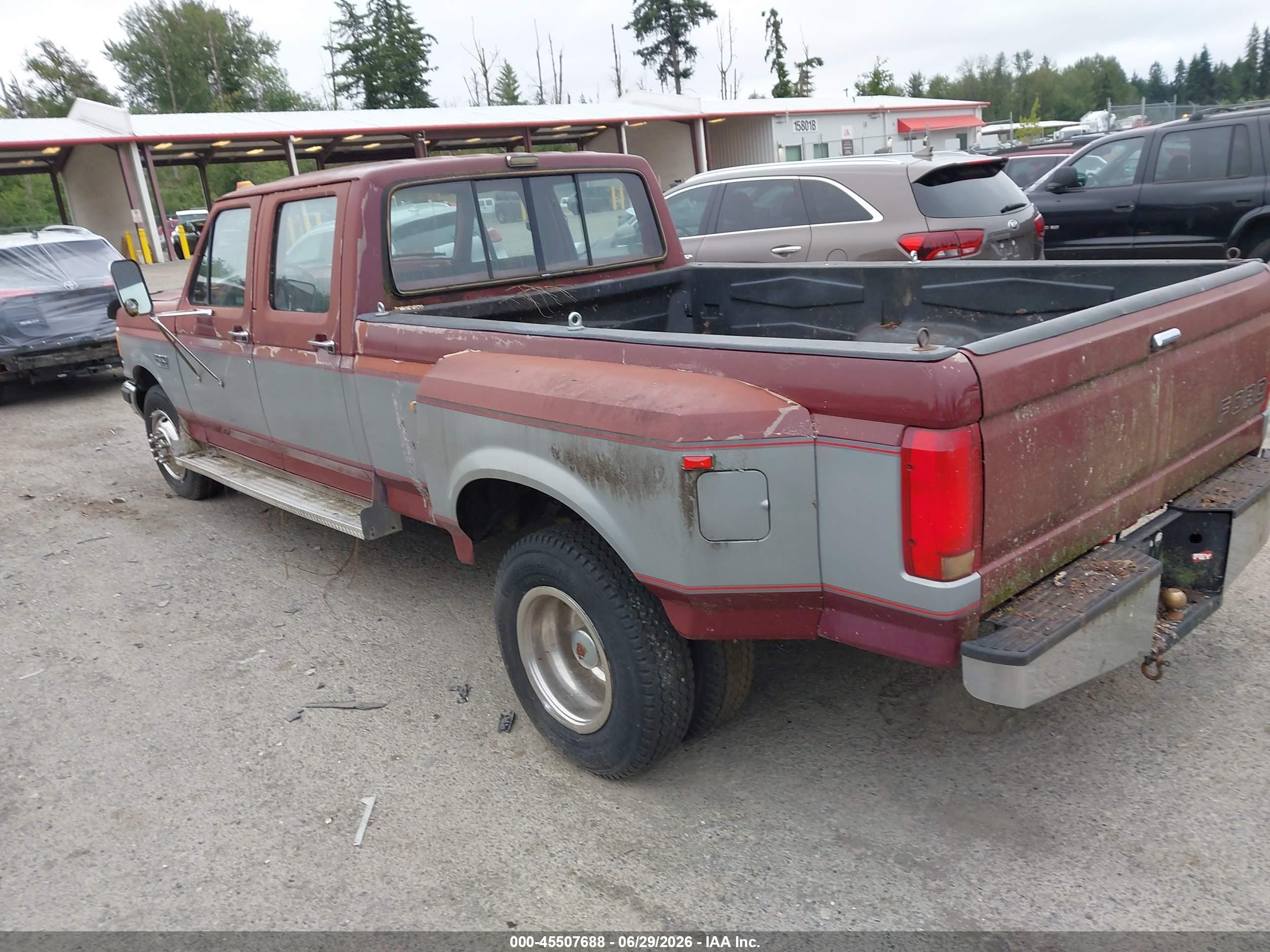 1991 Ford F350   Red vin: 2FTJW35G1MCA44713