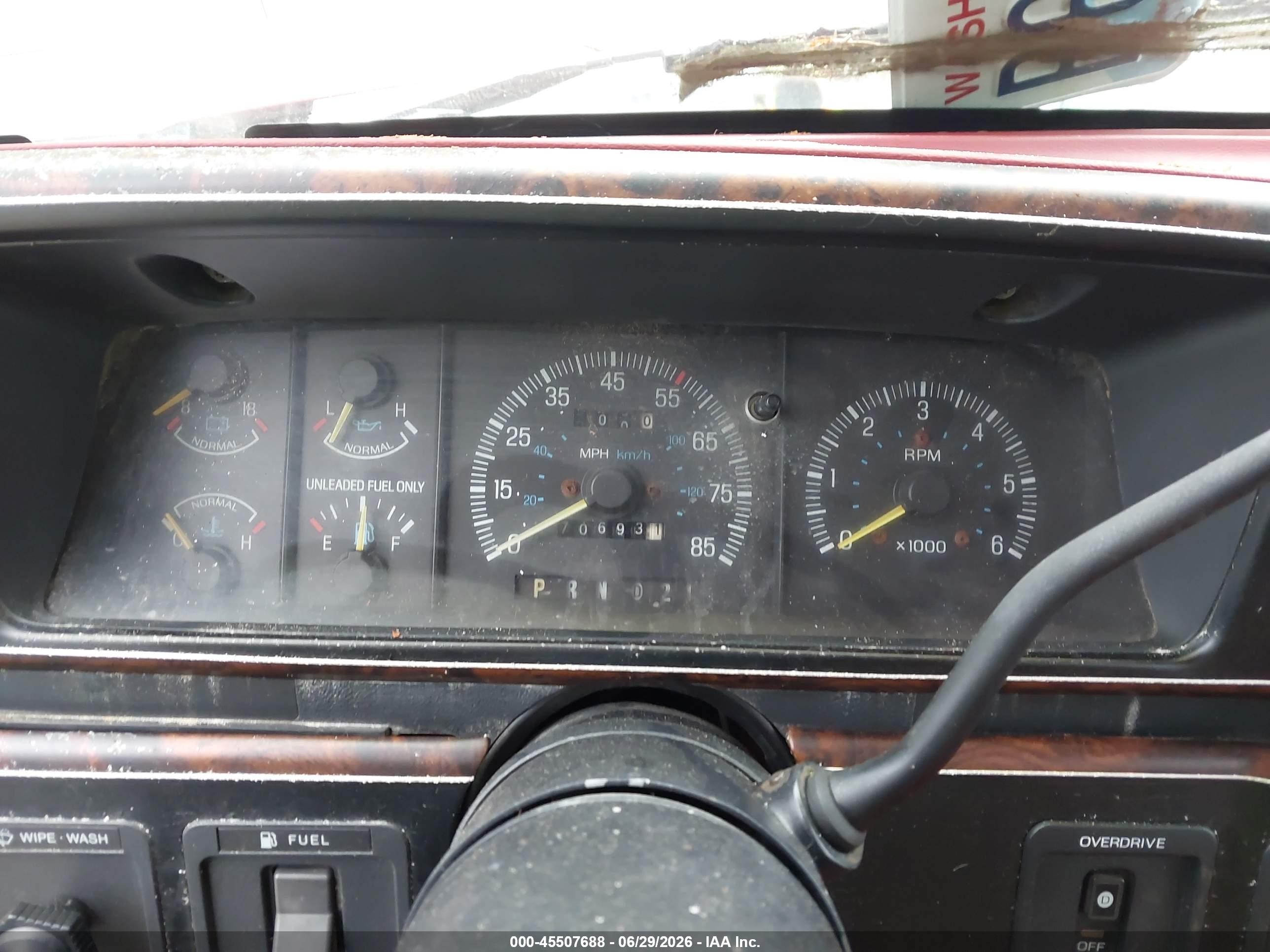 1991 Ford F350   Red vin: 2FTJW35G1MCA44713