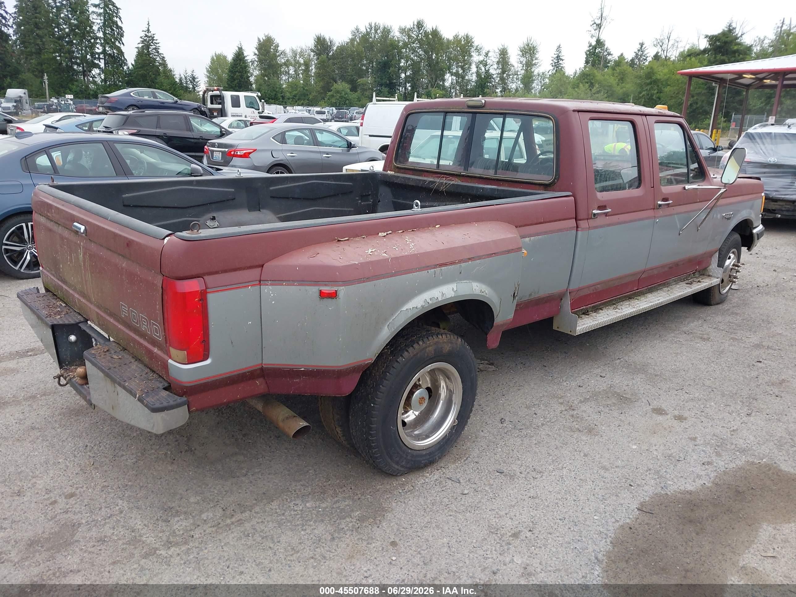1991 Ford F350   Red vin: 2FTJW35G1MCA44713