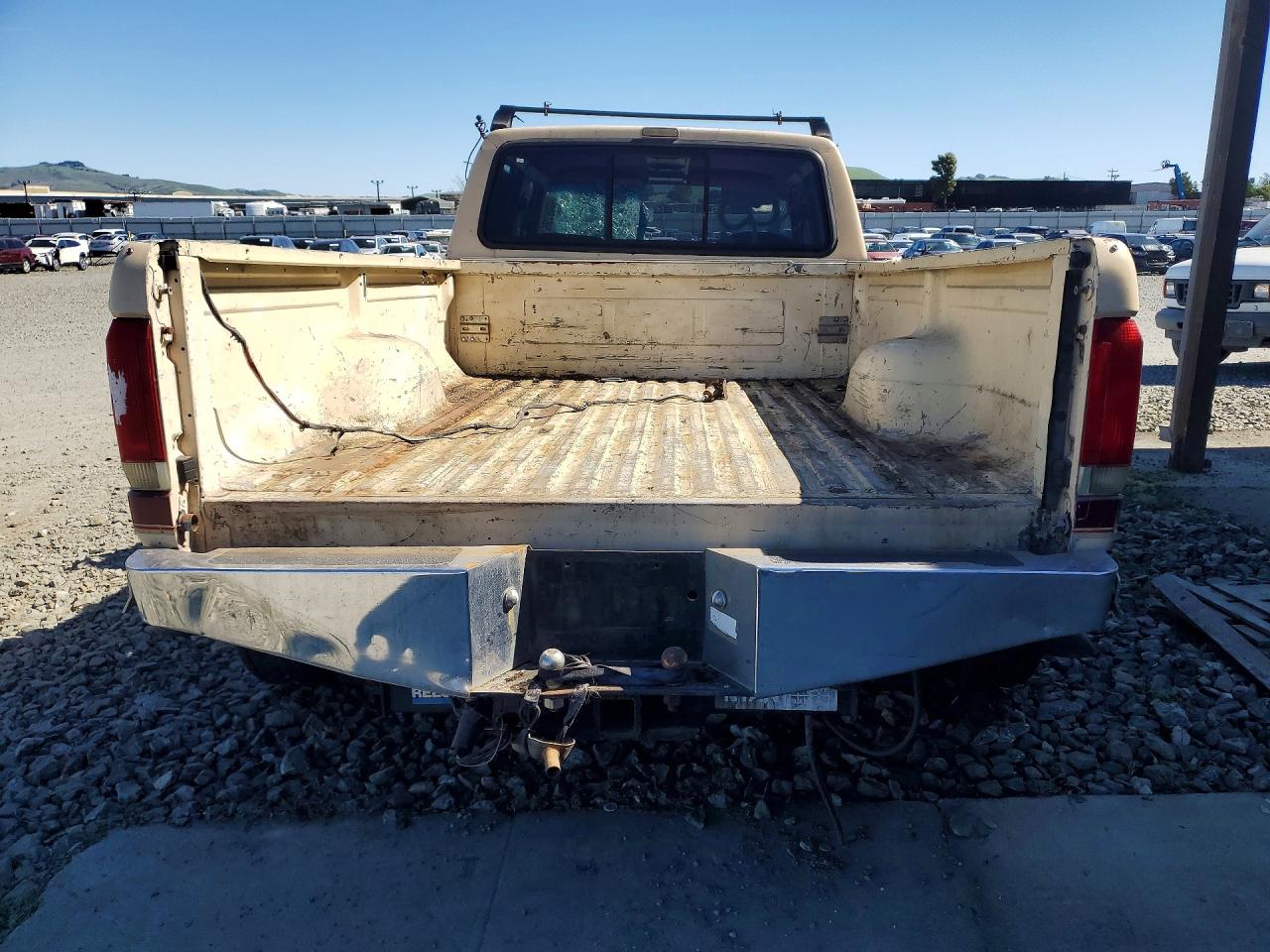 1988 Ford F350 Two Tone vin: 2FTJW35G3JCB15857