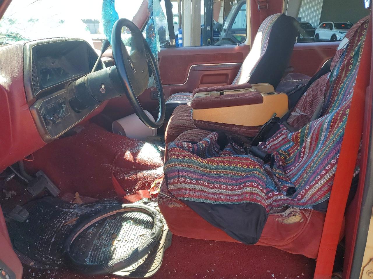 1988 Ford F350 Two Tone vin: 2FTJW35G3JCB15857