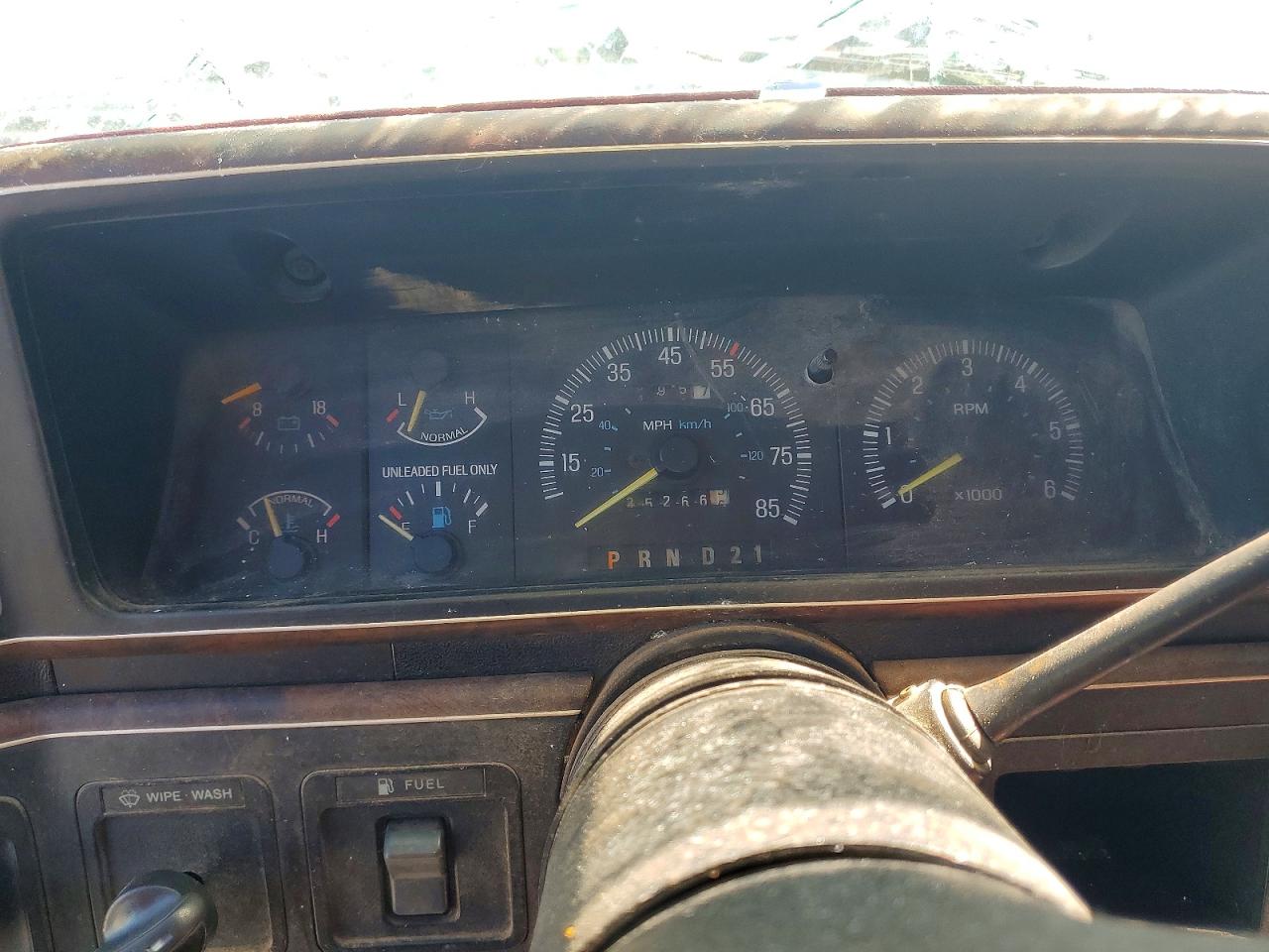 1988 Ford F350 Two Tone vin: 2FTJW35G3JCB15857