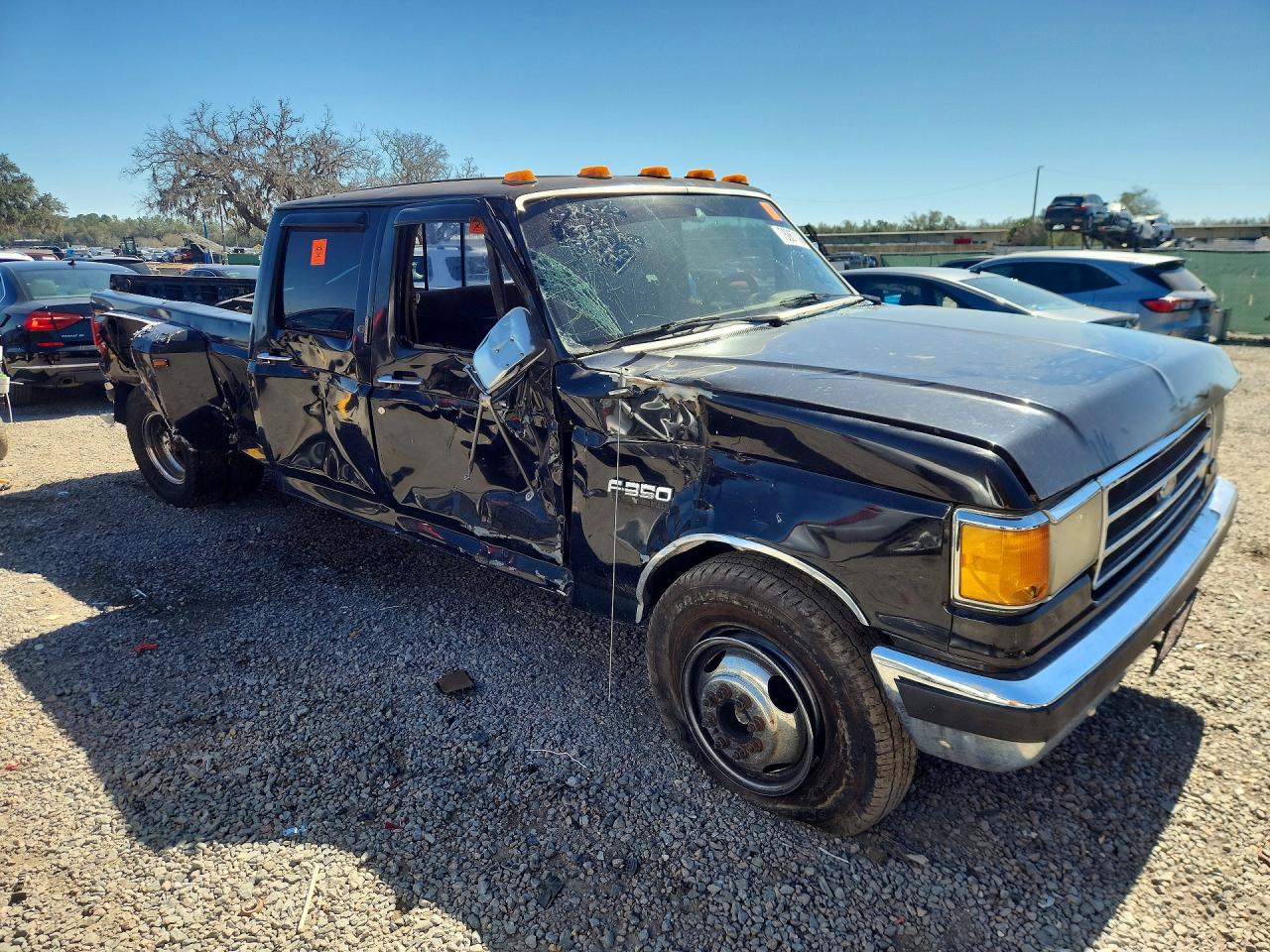 1989 Ford F350 Black vin: 2FTJW35G8KCB04077