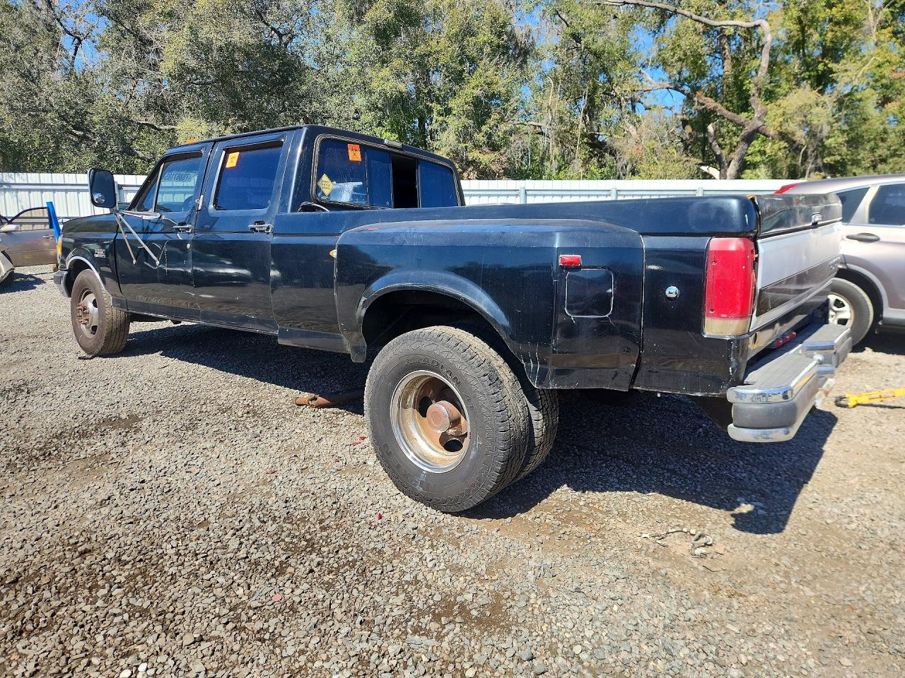 1989 Ford F350 Black vin: 2FTJW35G8KCB04077