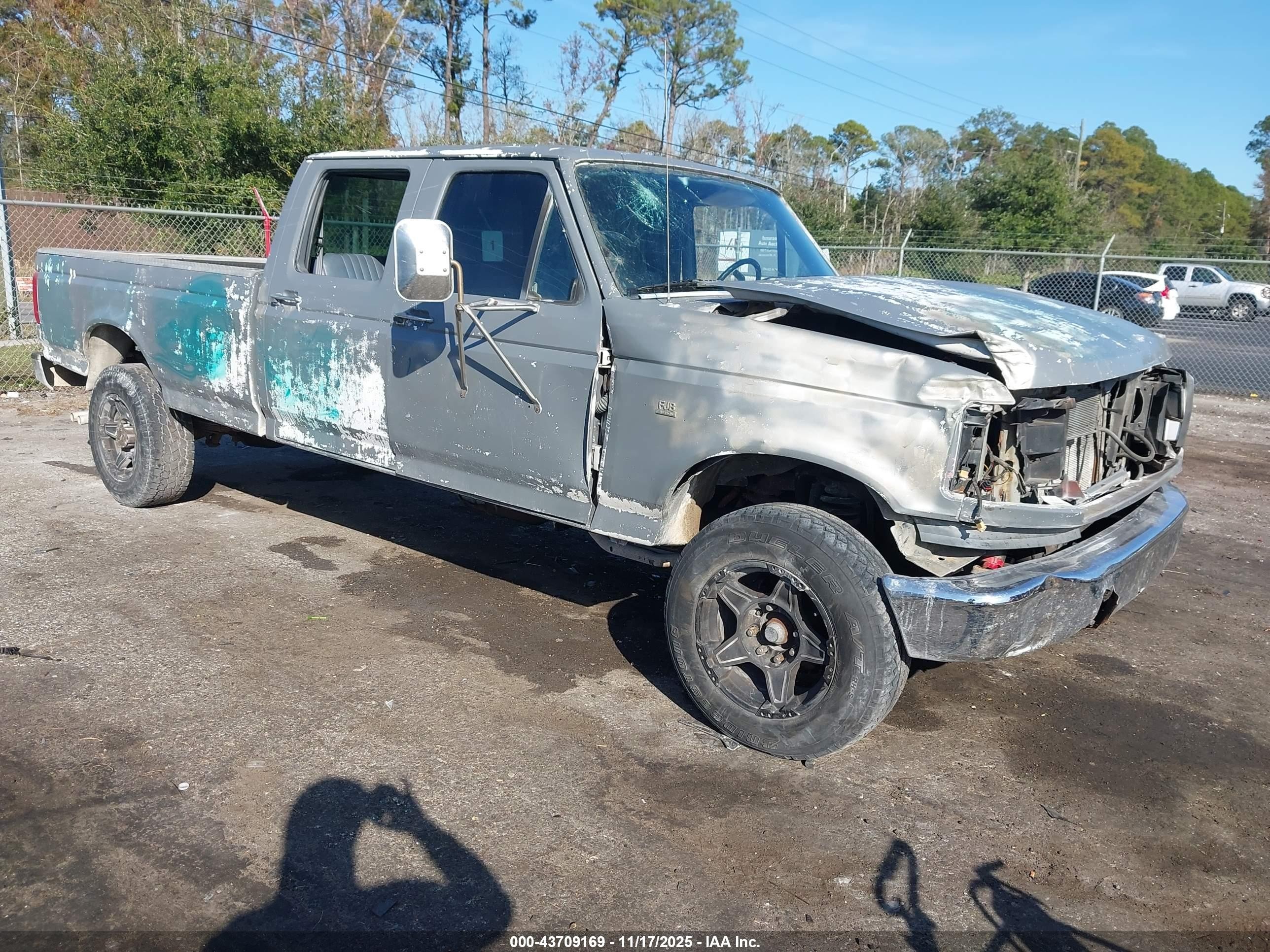 1993 Ford F350   Gray vin: 2FTJW35H9PCA84986