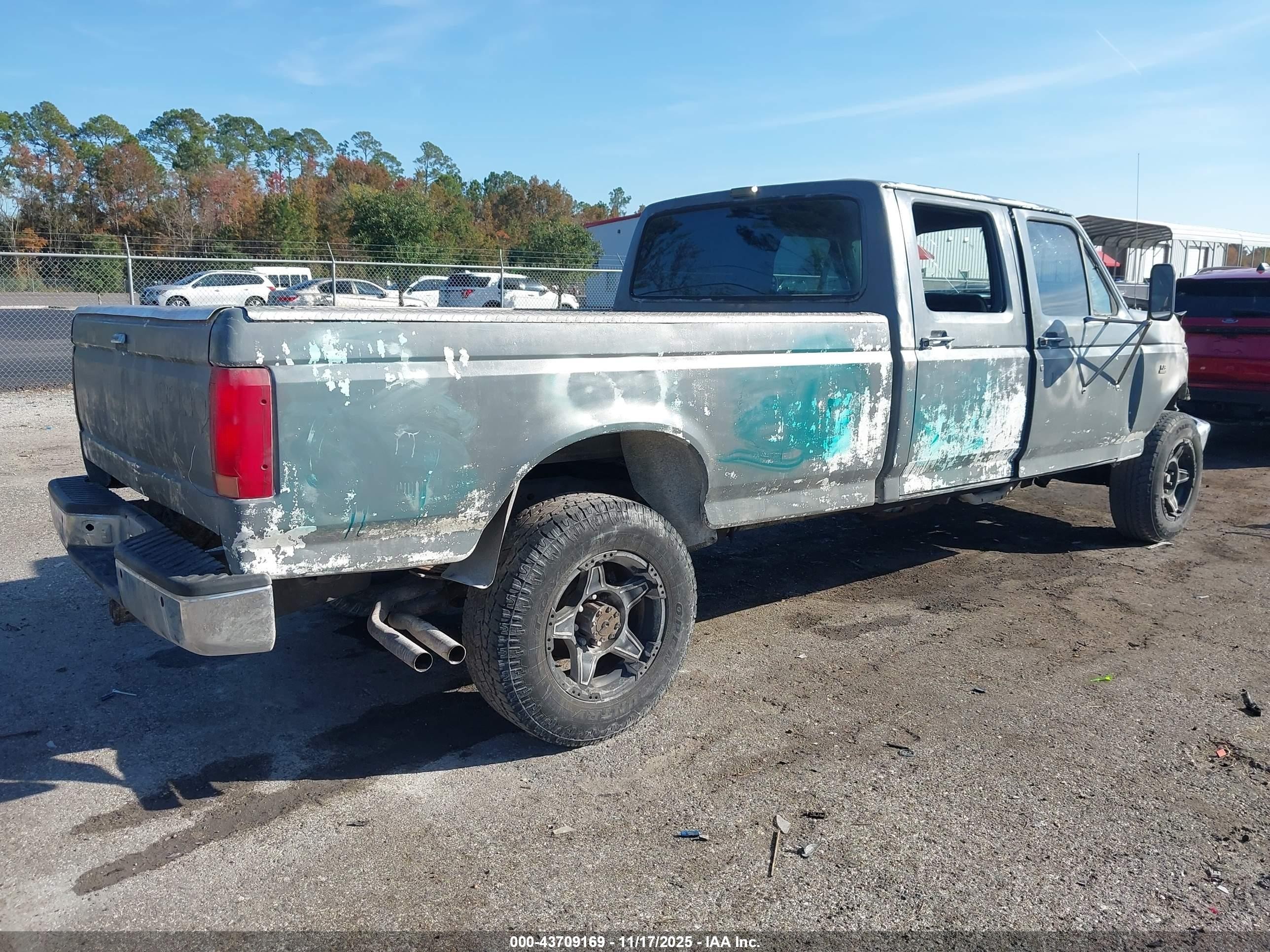 1993 Ford F350   Gray vin: 2FTJW35H9PCA84986