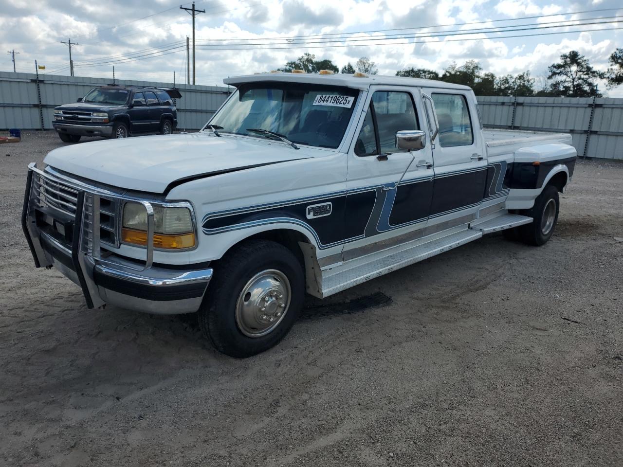 1993 Ford F350 Двухцветный vin: 2FTJW35M0PCA34359