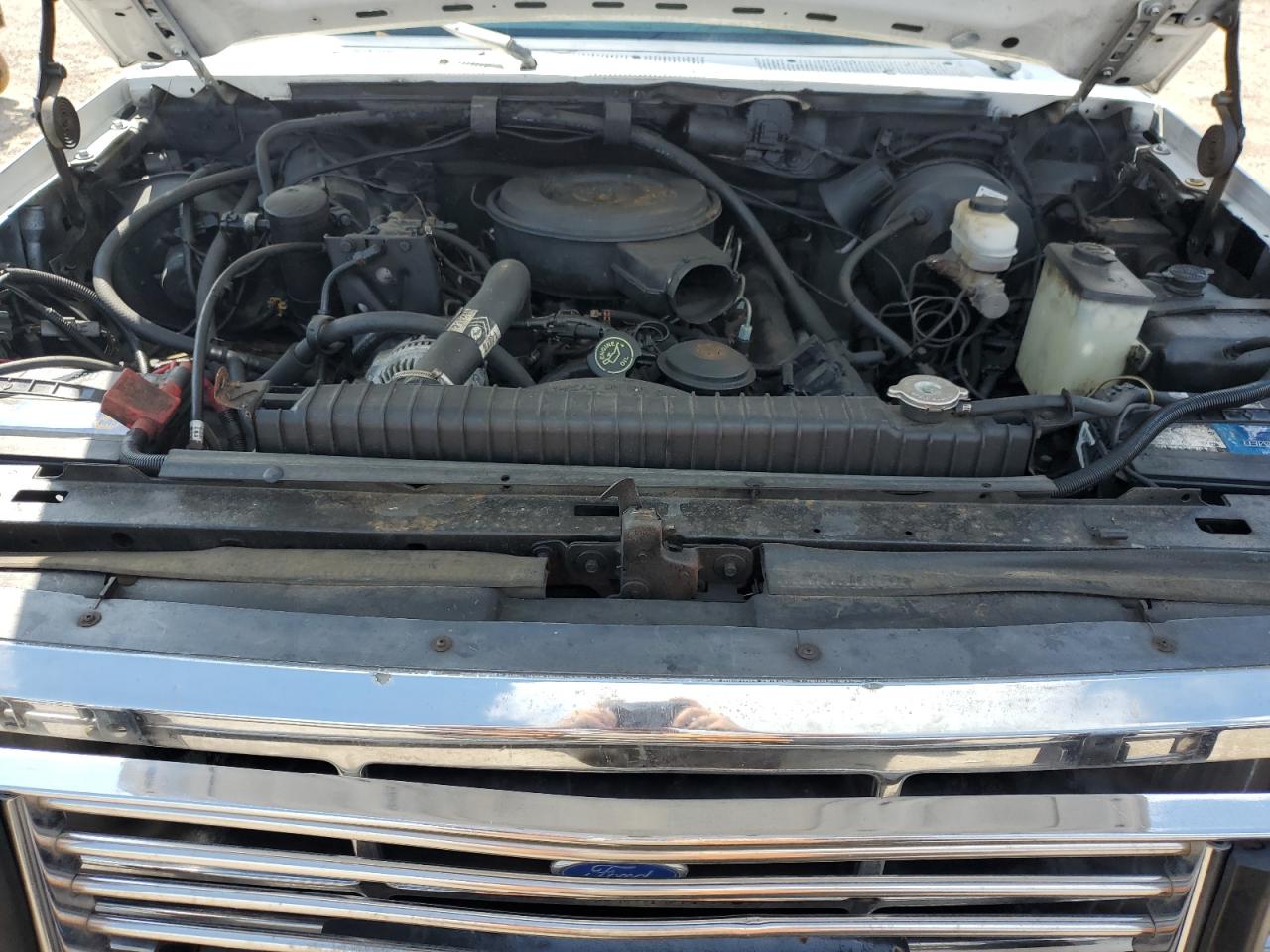 1993 Ford F350 Two Tone vin: 2FTJW35M0PCA34359
