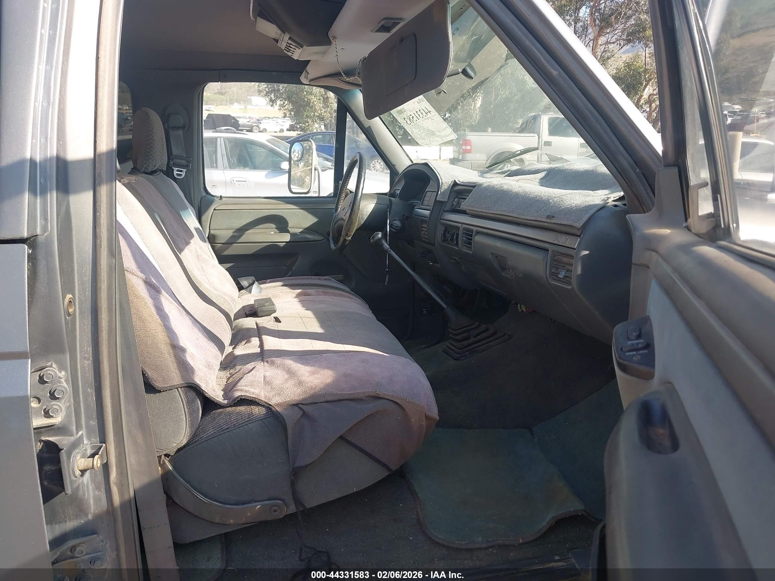 1993 Ford F350   Gray vin: 2FTJW36G0PCA47640