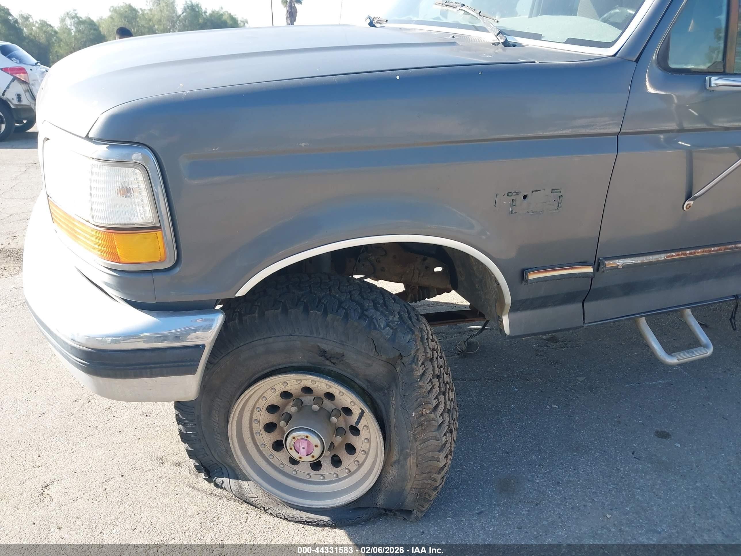 1993 Ford F350   Gray vin: 2FTJW36G0PCA47640