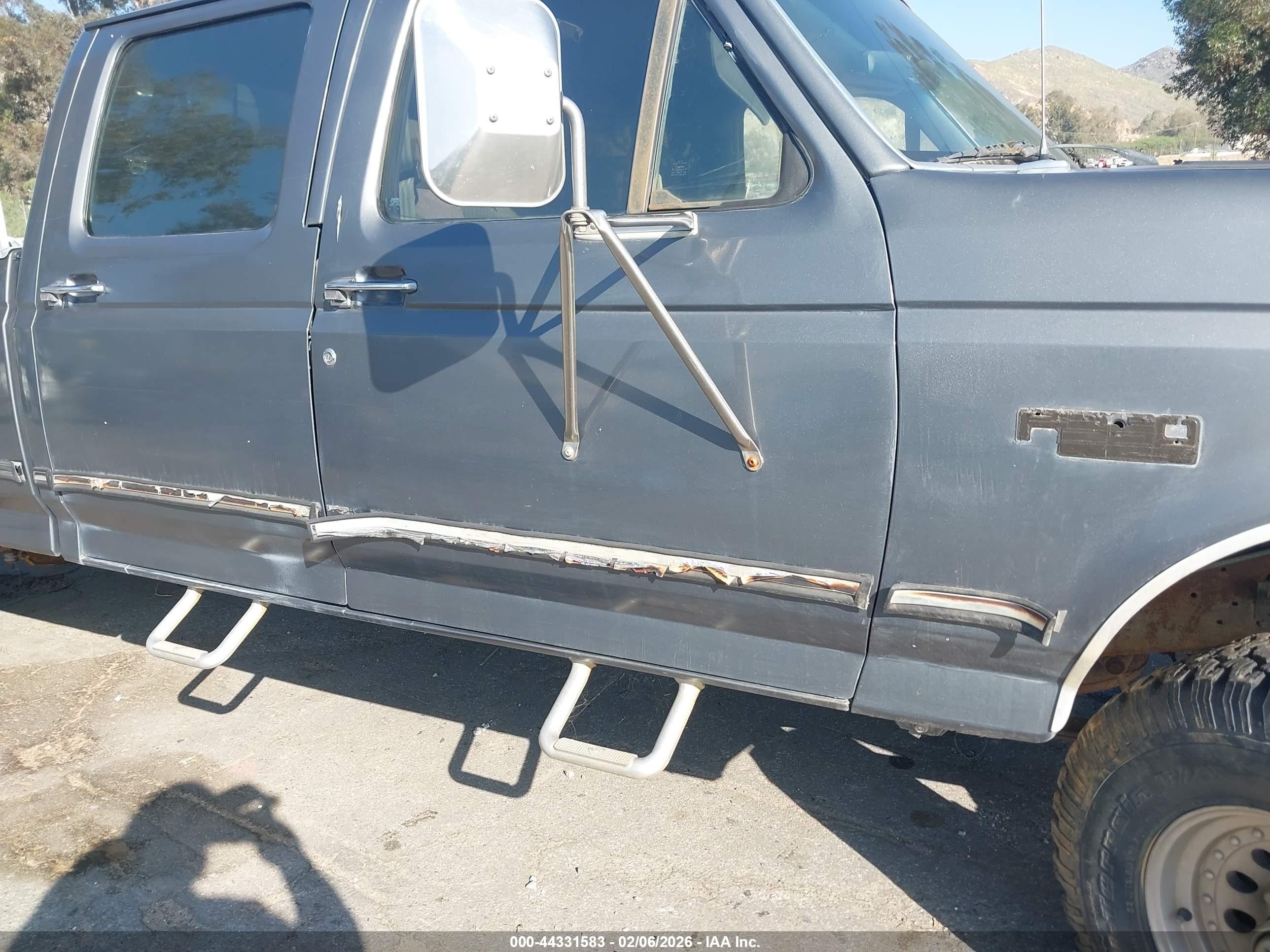 1993 Ford F350   Gray vin: 2FTJW36G0PCA47640