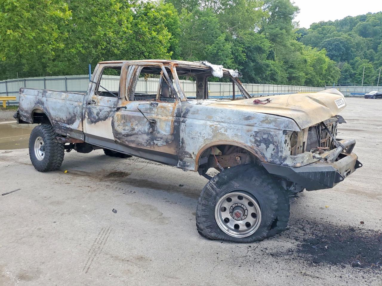 1988 Ford F350 Белый vin: 2FTJW36G2JCB18697