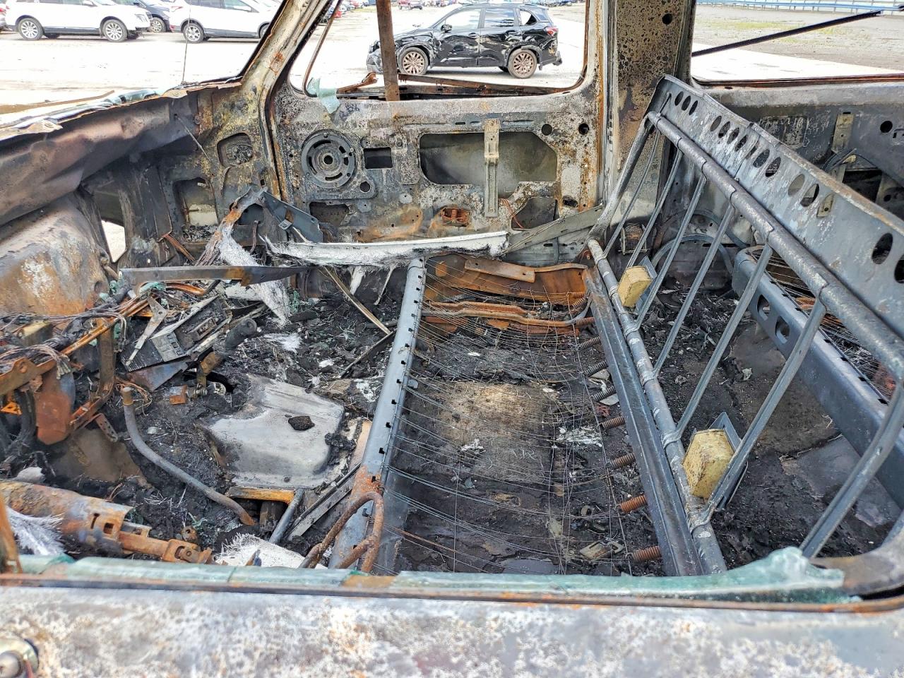 1988 Ford F350 Белый vin: 2FTJW36G2JCB18697