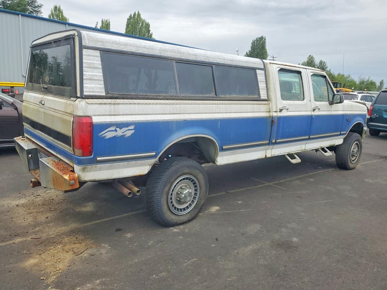 1992 Ford F350 Two Tone vin: 2FTJW36G4NCA67421