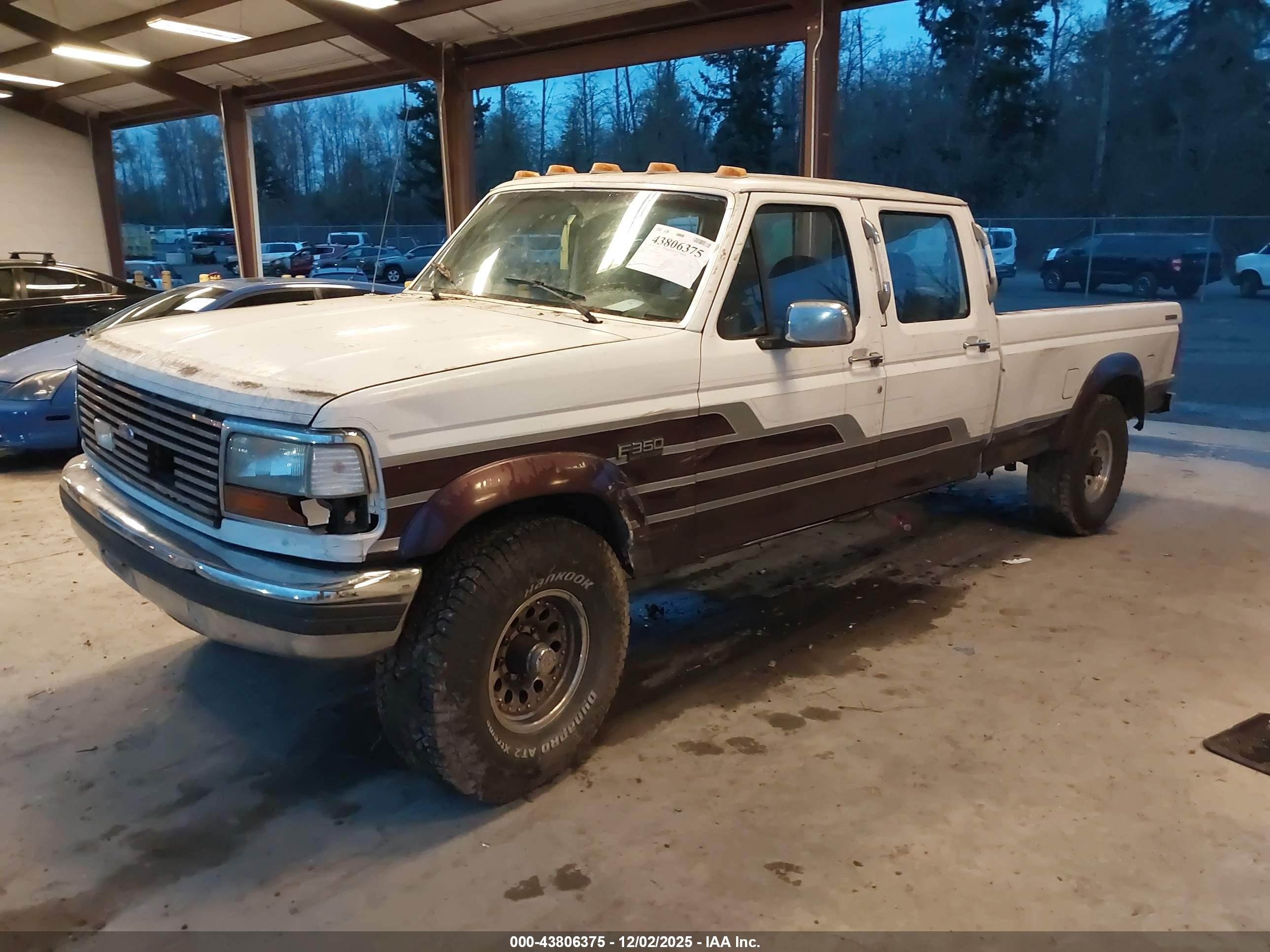 1993 Ford F350   White vin: 2FTJW36G8PCA05829