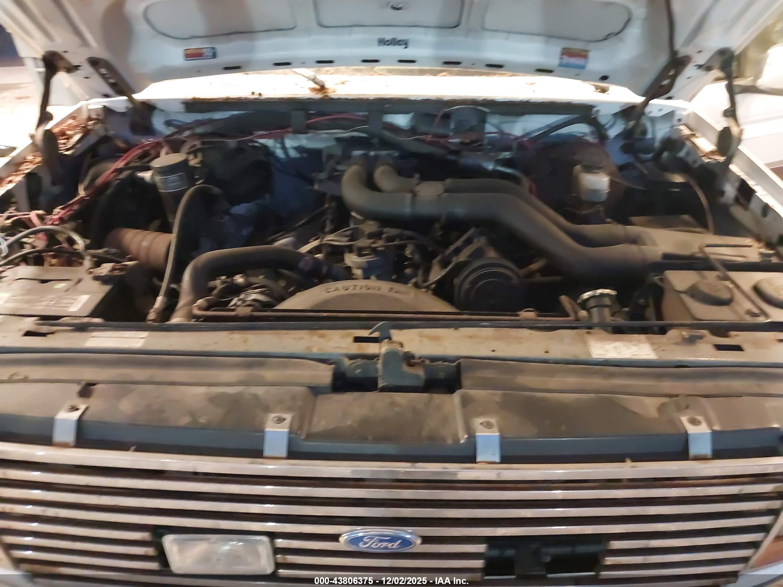 1993 Ford F350   White vin: 2FTJW36G8PCA05829