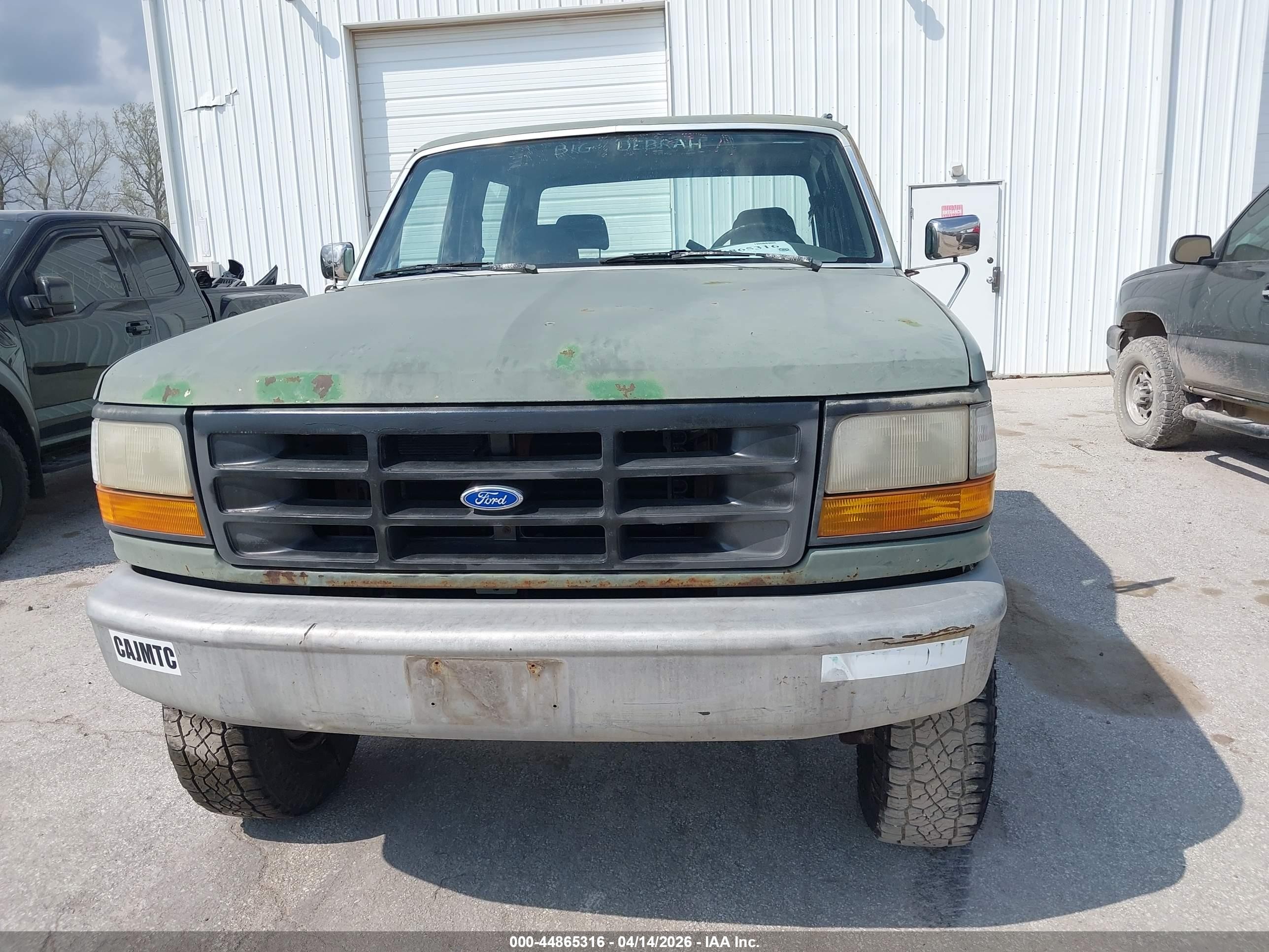 1993 Ford F350   Green vin: 2FTJW36H5PCB10014