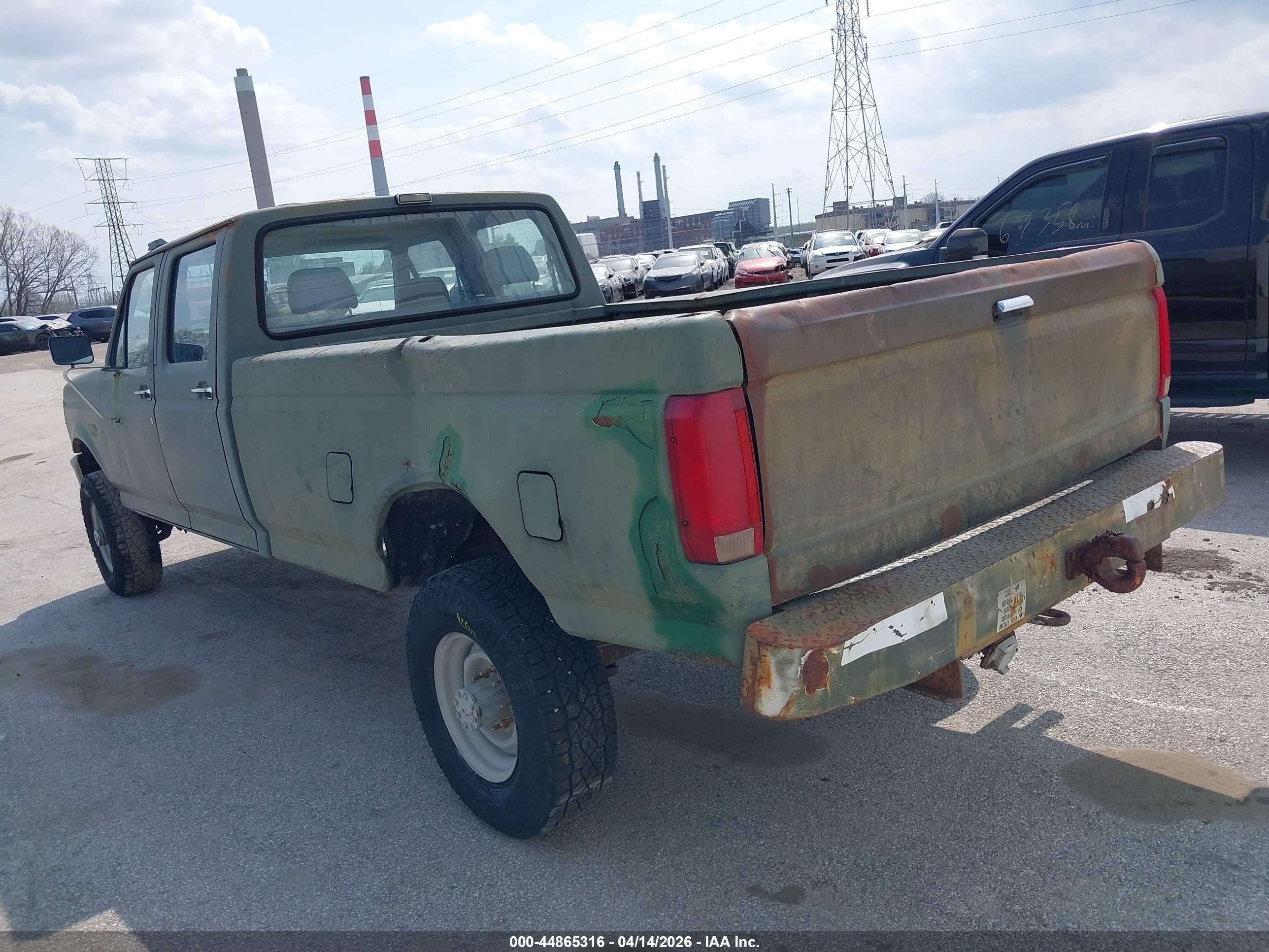 1993 Ford F350   Green vin: 2FTJW36H5PCB10014