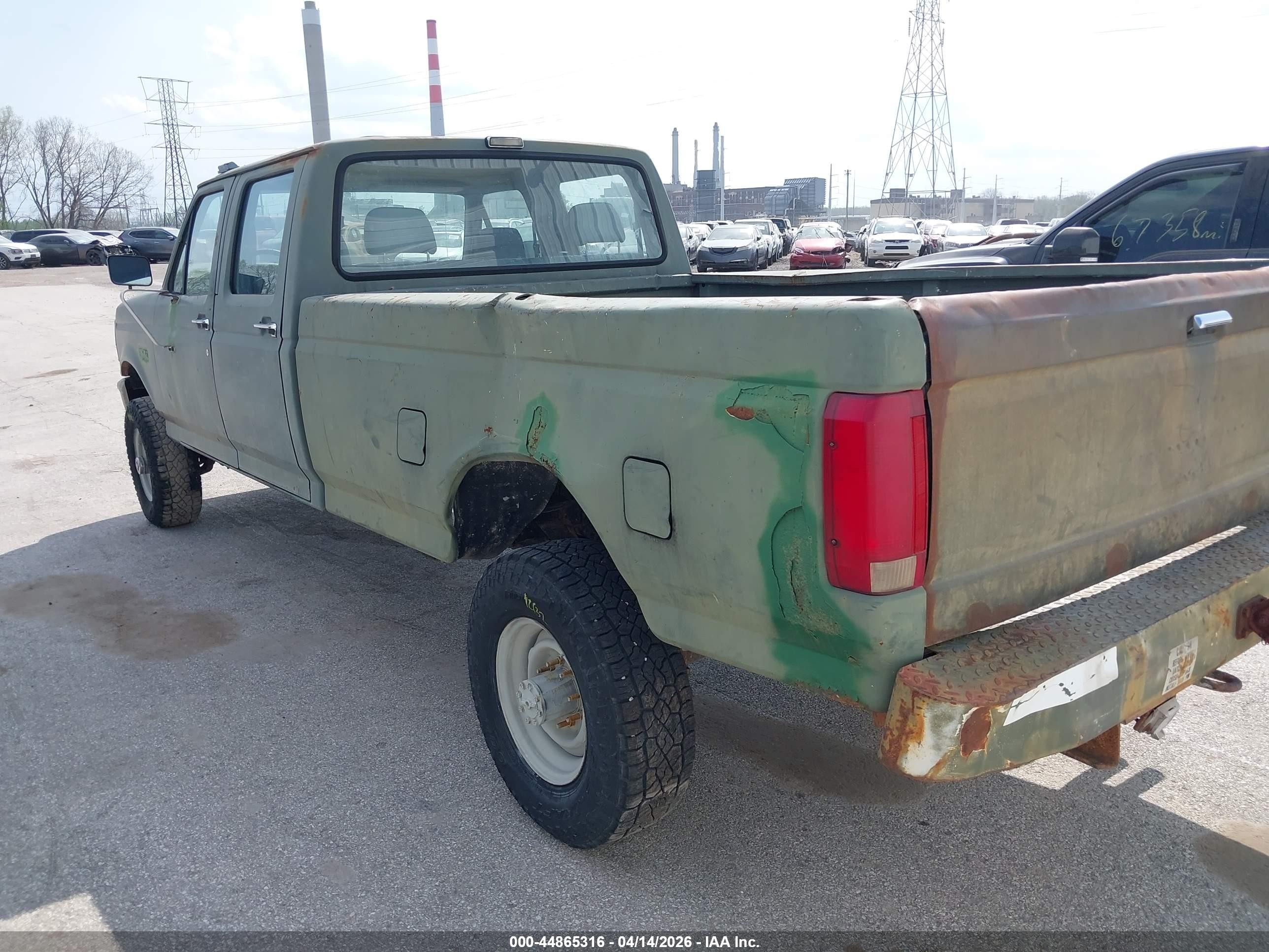 1993 Ford F350   Green vin: 2FTJW36H5PCB10014