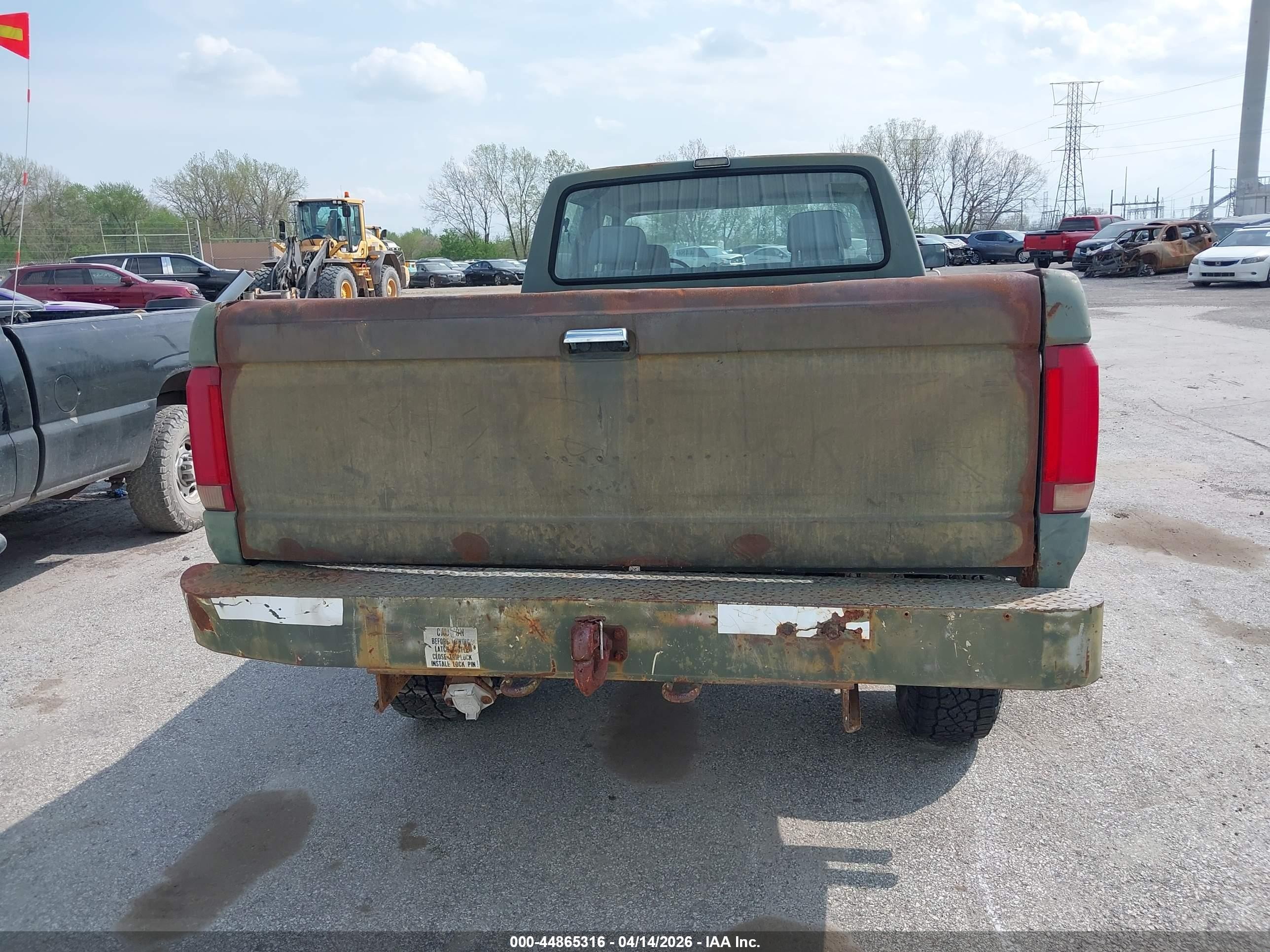 1993 Ford F350   Green vin: 2FTJW36H5PCB10014