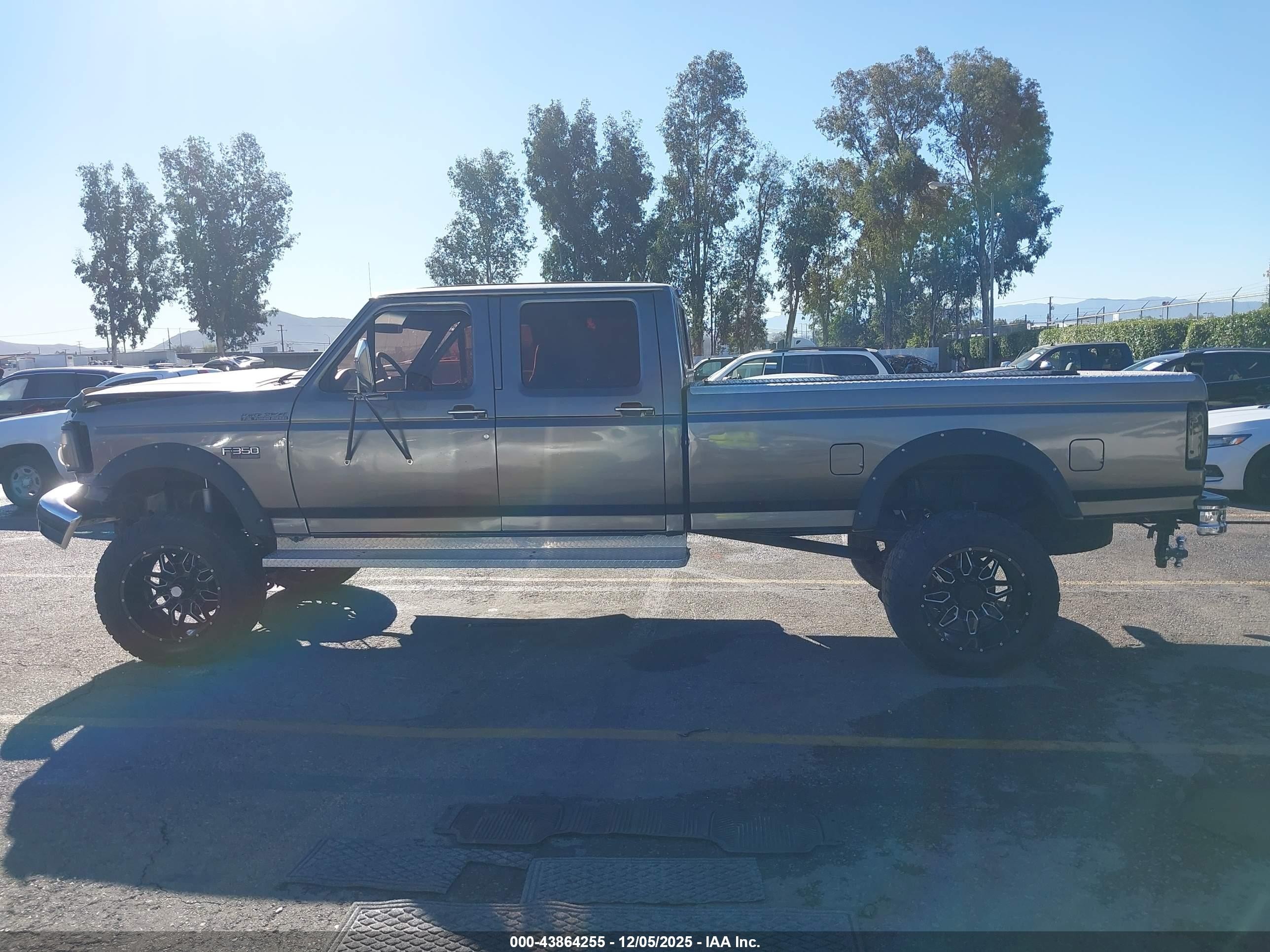 1993 Ford F350   Серый vin: 2FTJW36MXPCA62913