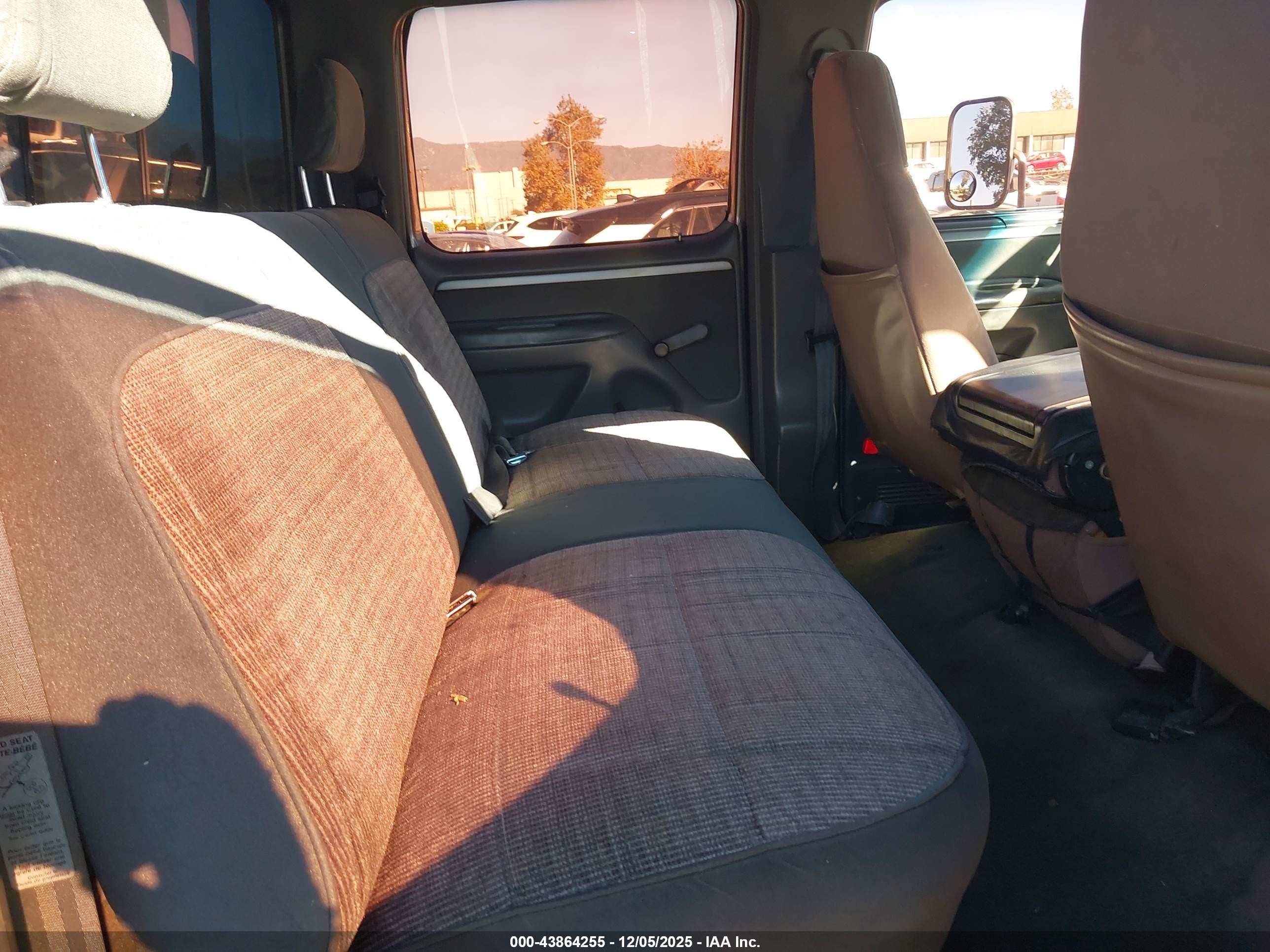 1993 Ford F350   Серый vin: 2FTJW36MXPCA62913