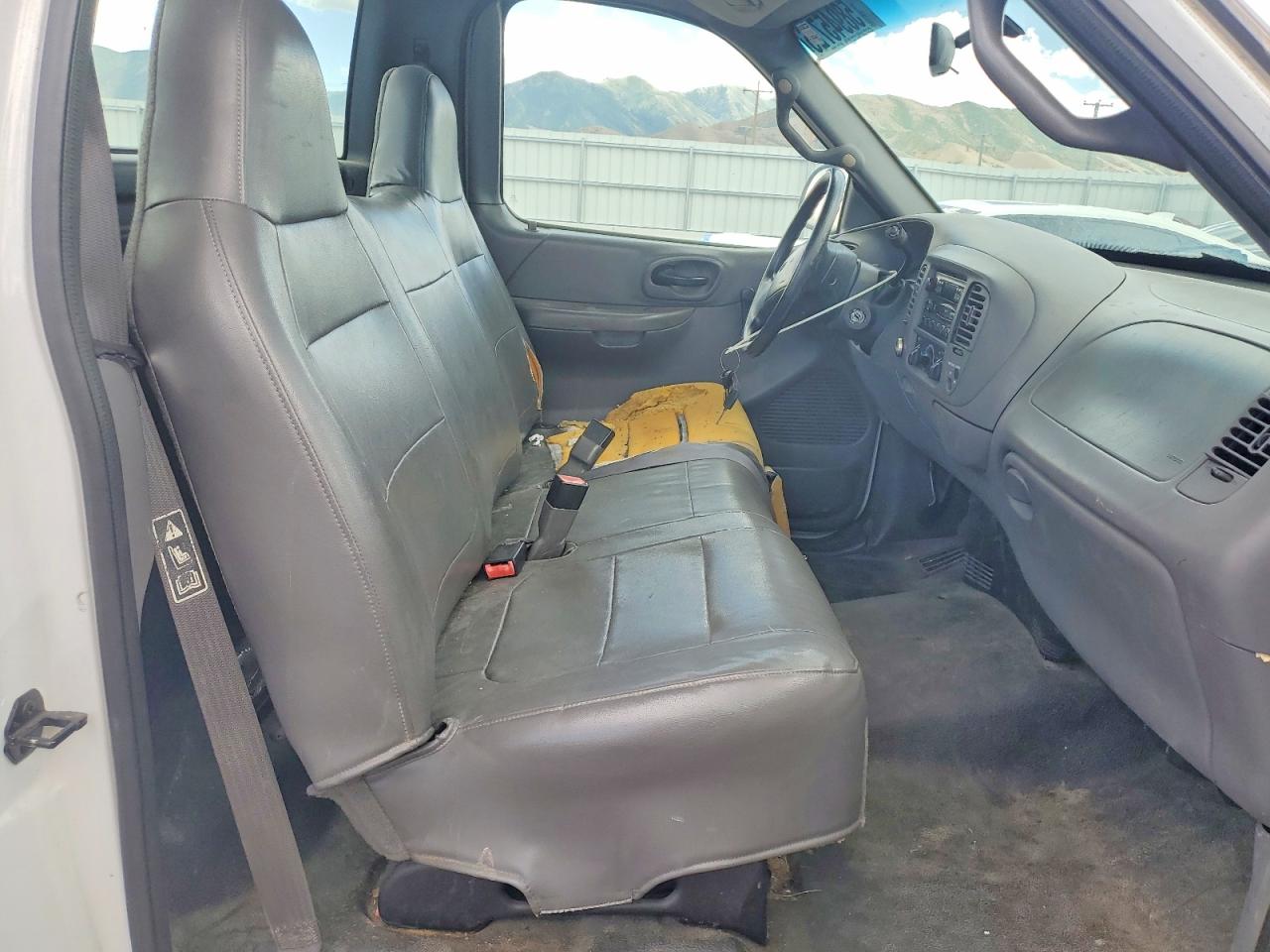 2001 Ford F-150 White vin: 2FTPF17Z61CA75710