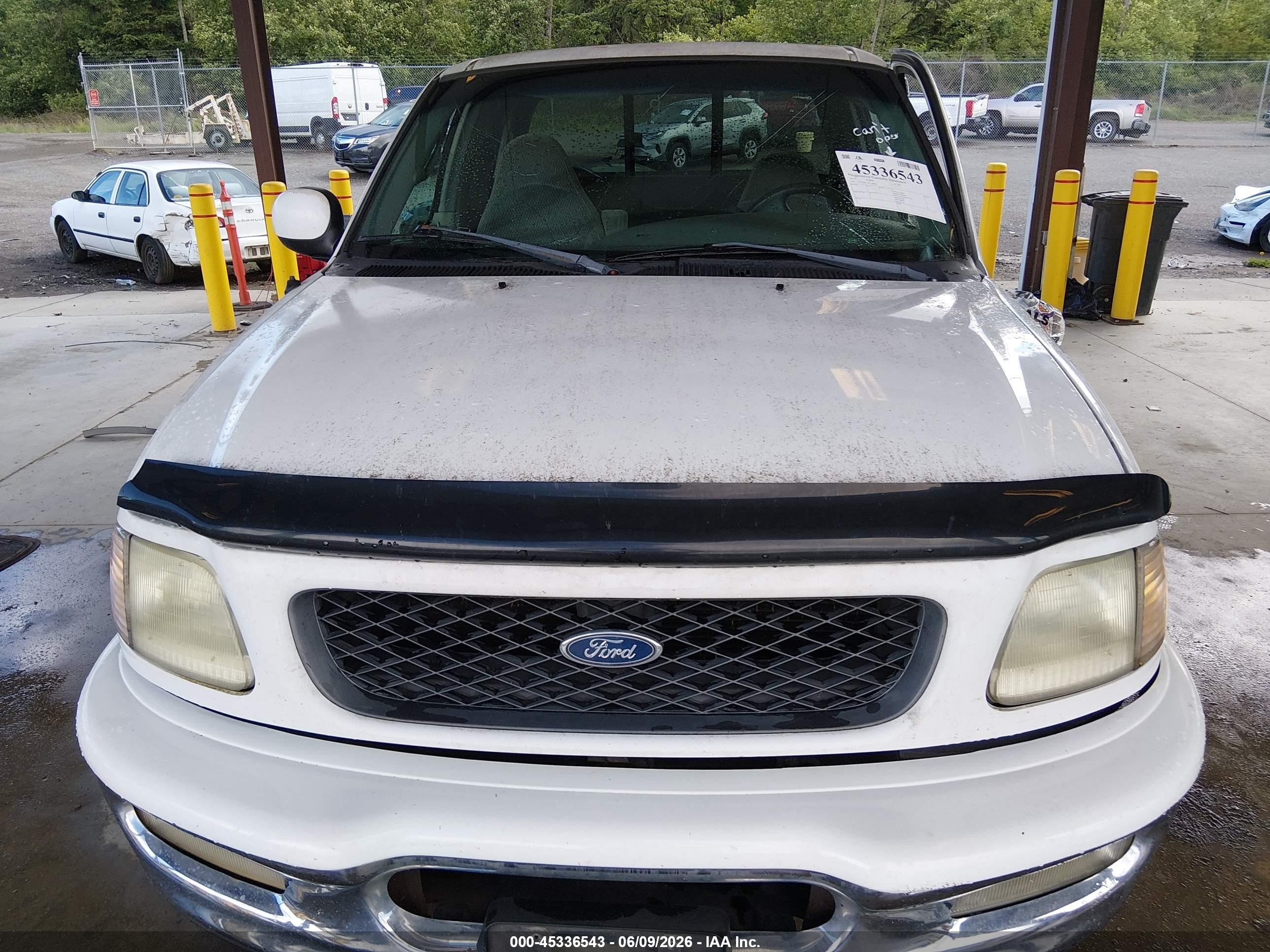 1998 Ford F-250 Lariat/standard/xl/xlt White vin: 2FTPX28L5WCA90672