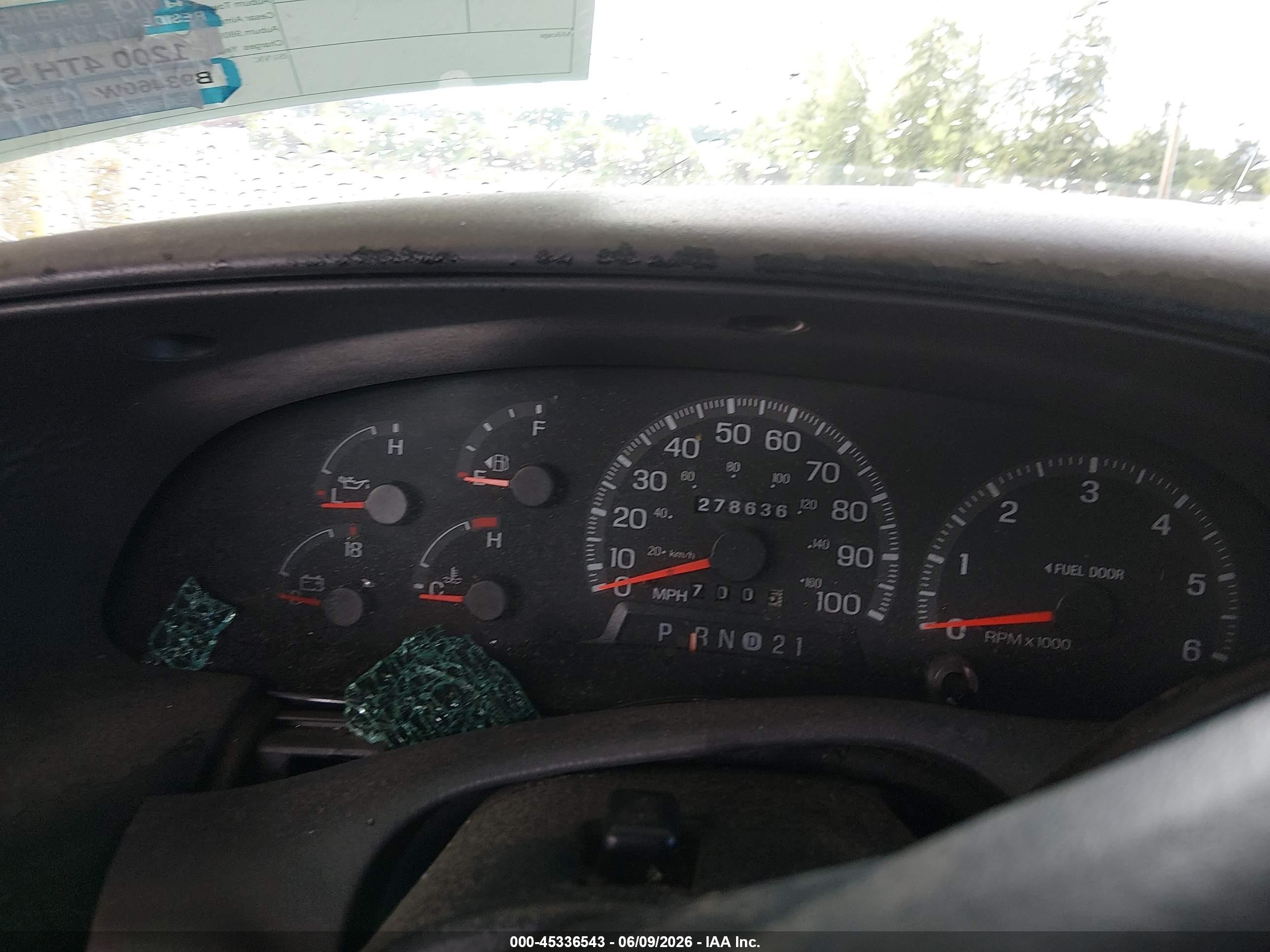 1998 Ford F-250 Lariat/standard/xl/xlt White vin: 2FTPX28L5WCA90672