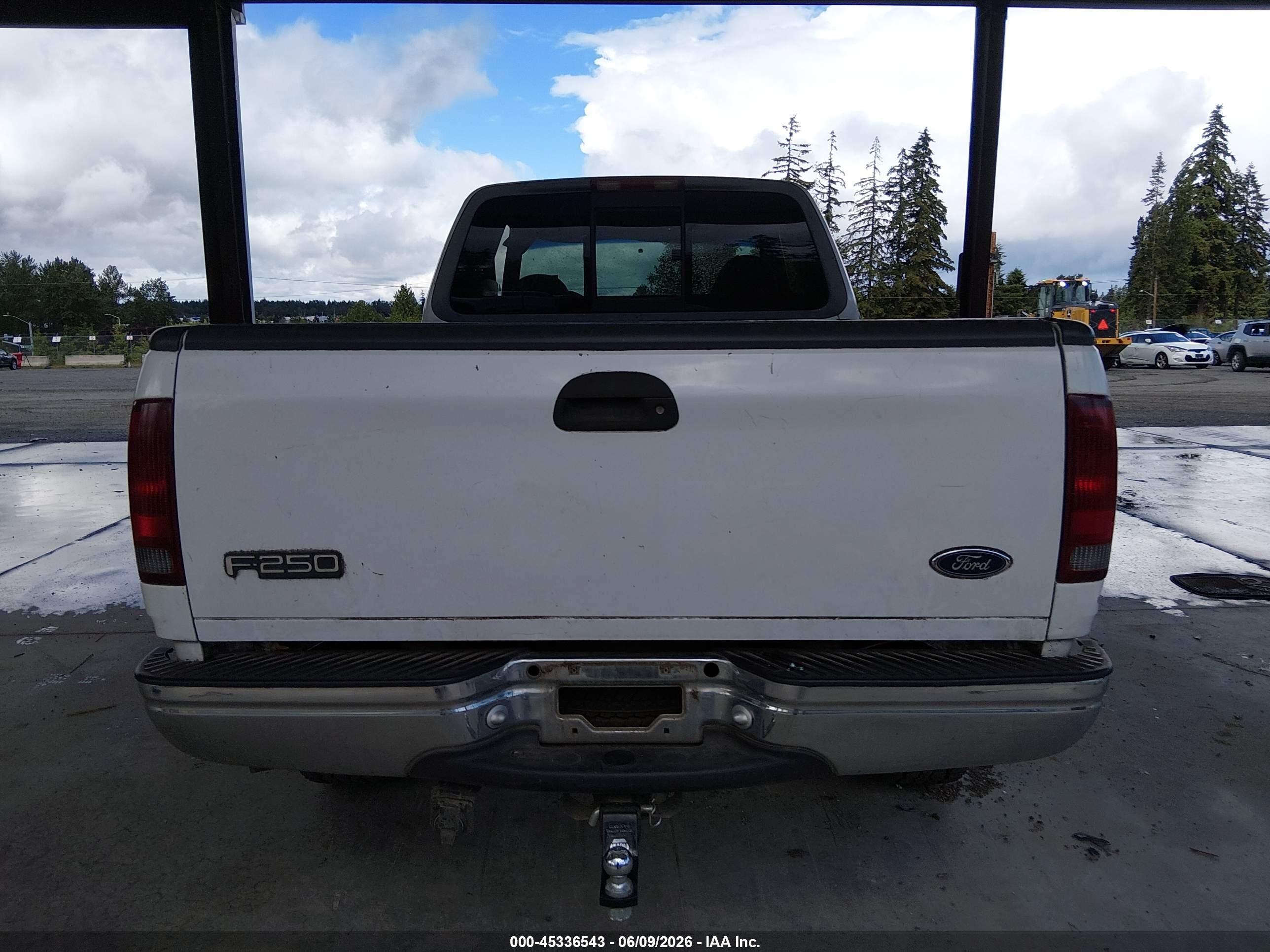 1998 Ford F-250 Lariat/standard/xl/xlt White vin: 2FTPX28L5WCA90672