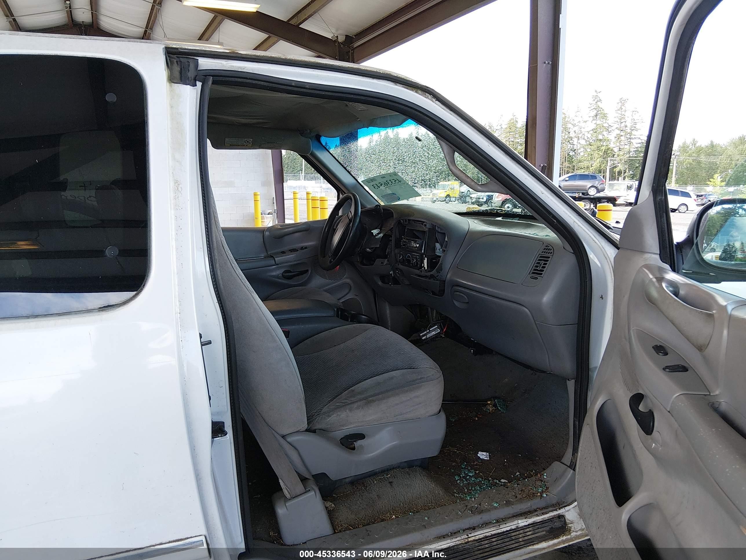 1998 Ford F-250 Lariat/standard/xl/xlt White vin: 2FTPX28L5WCA90672