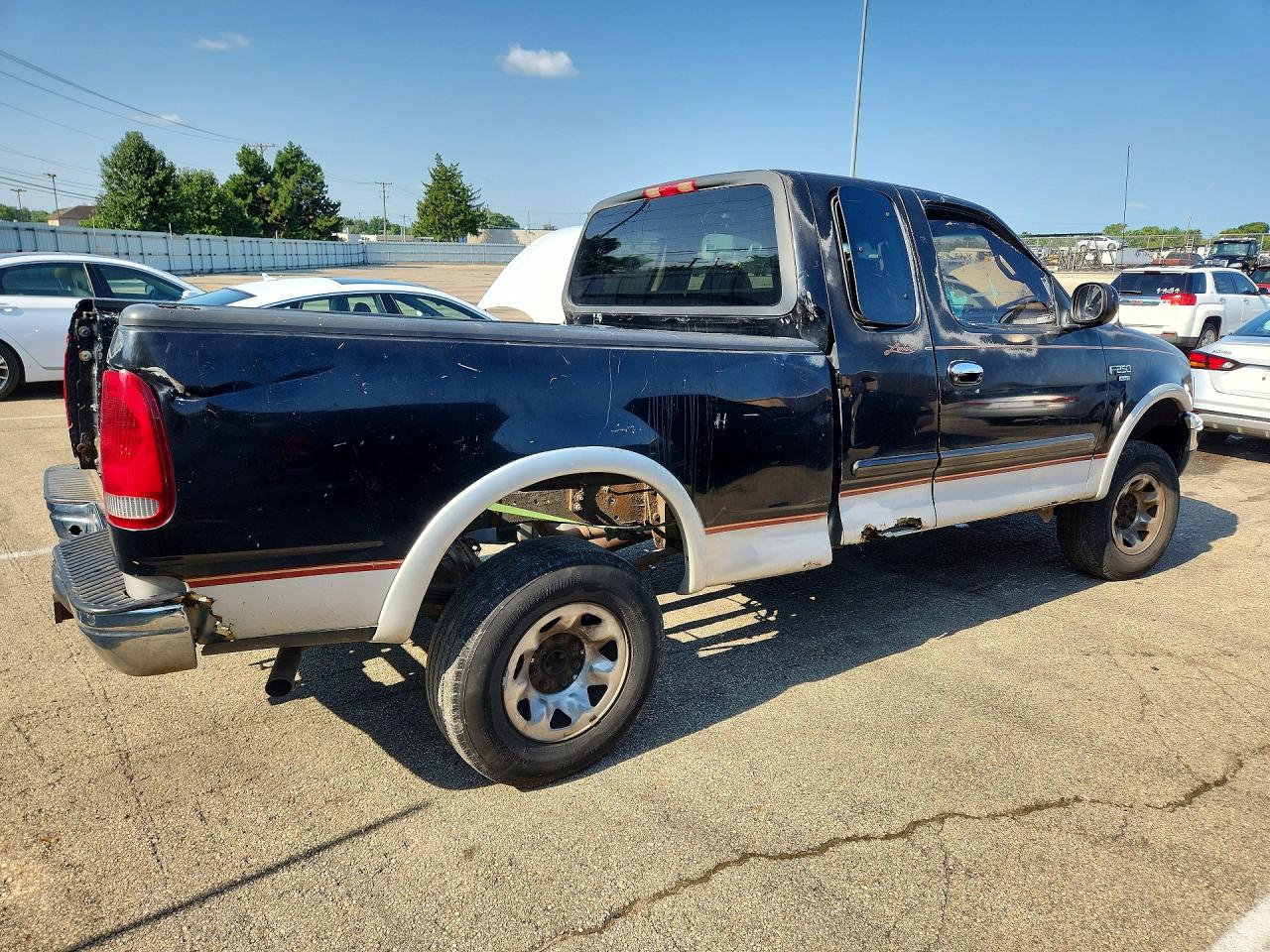 1999 Ford F250 Black vin: 2FTPX28L8XCA88285